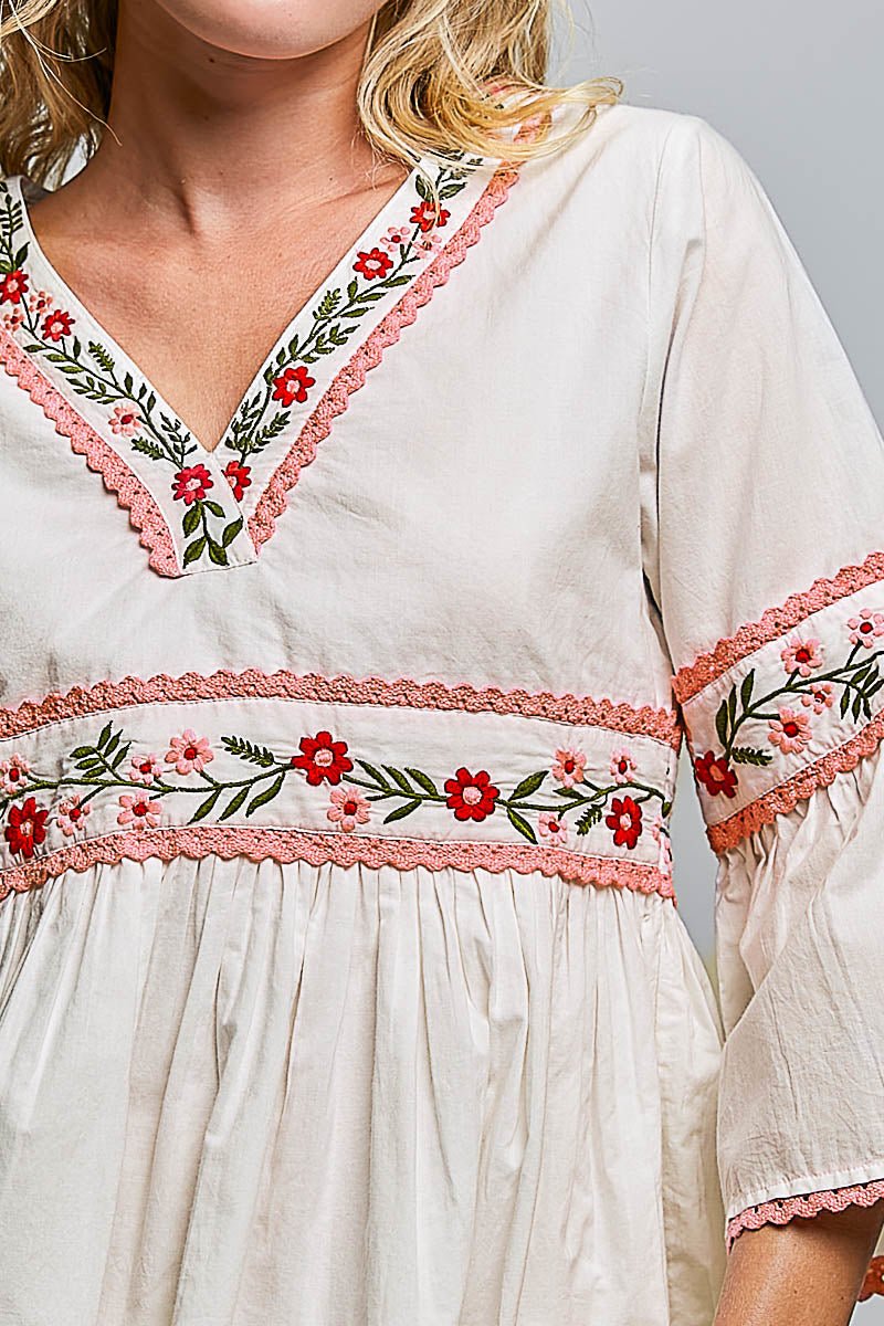 Floral Embroidery Top - Vintage Vault Boutique