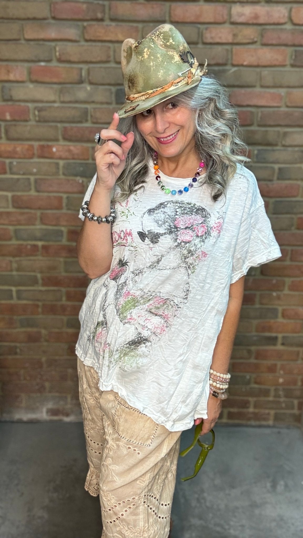 Art is Freedom Tee - Vintage Vault Boutique