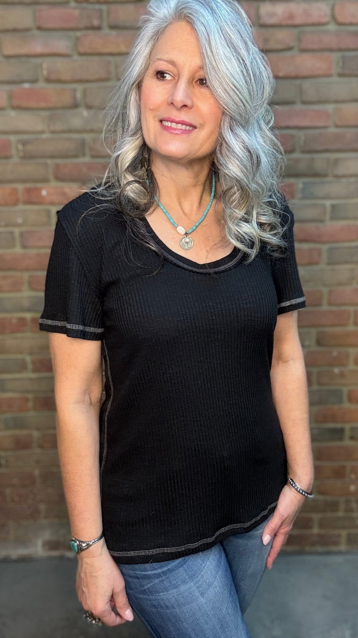 Ribbed Round Neck T-Shirt - Vintage Vault Boutique
