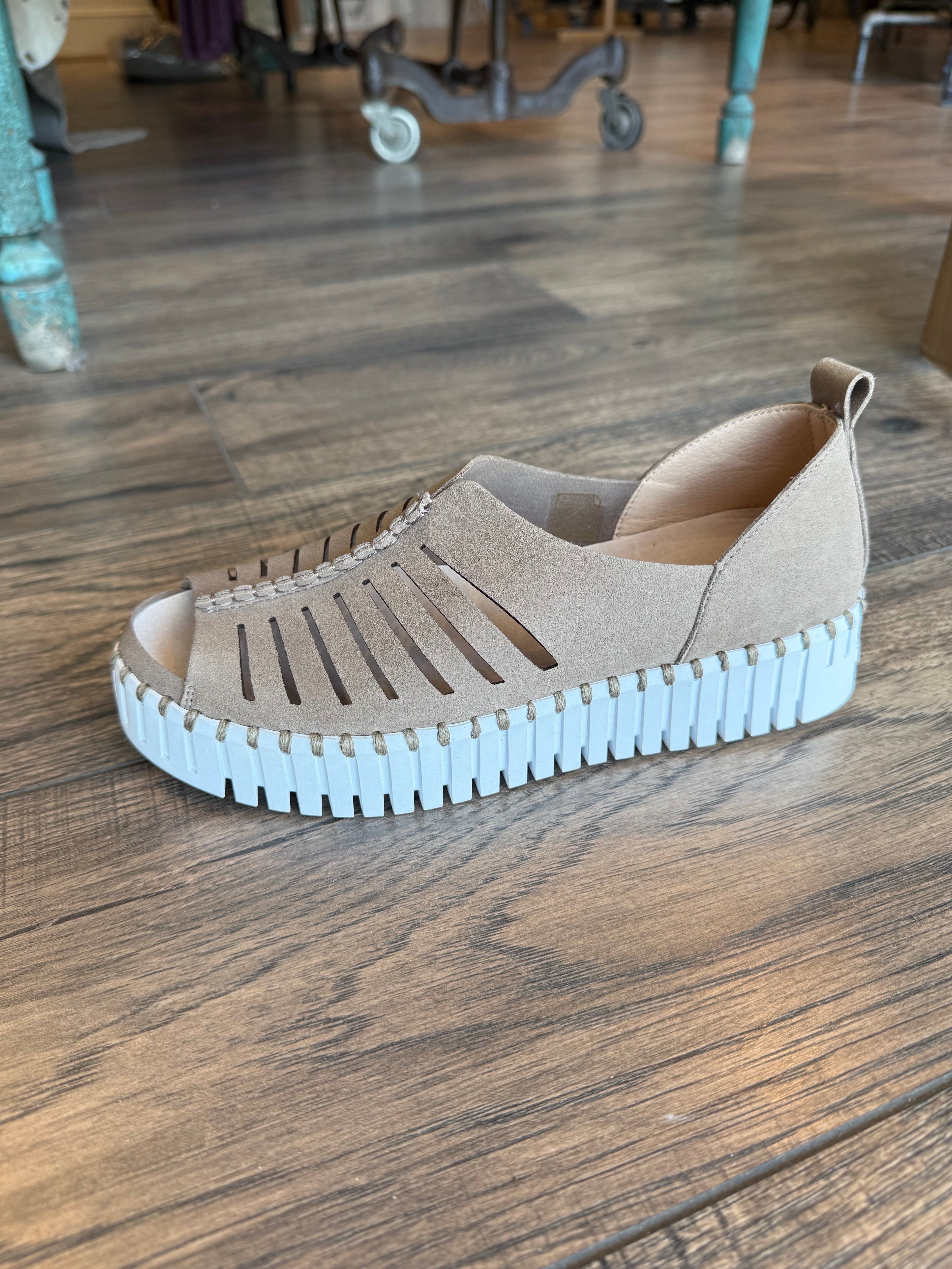 Tulip 9376 Platform Open Toe Slip On Shoe