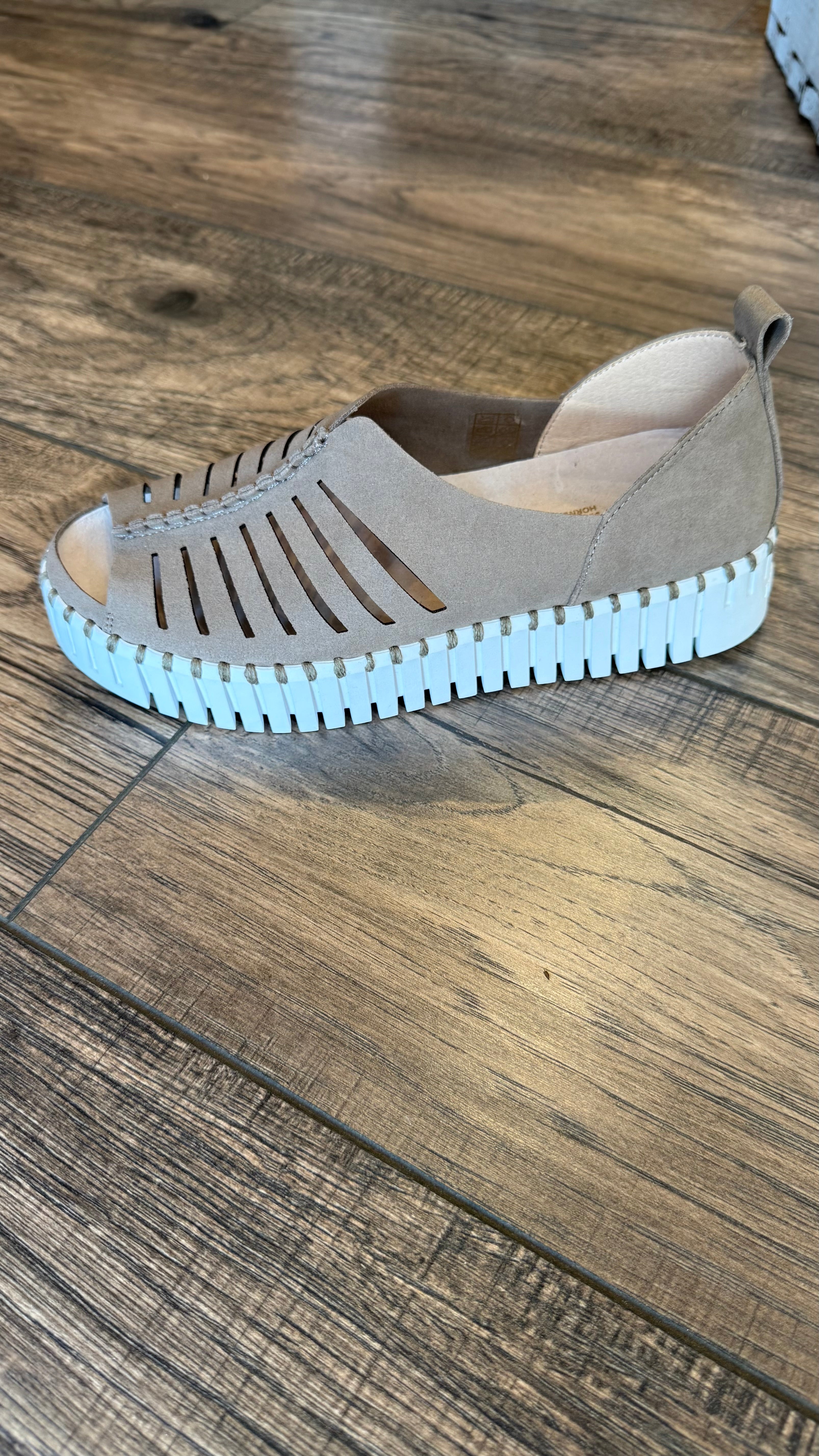 Tulip 9376 Platform Open Toe Slip On Shoe