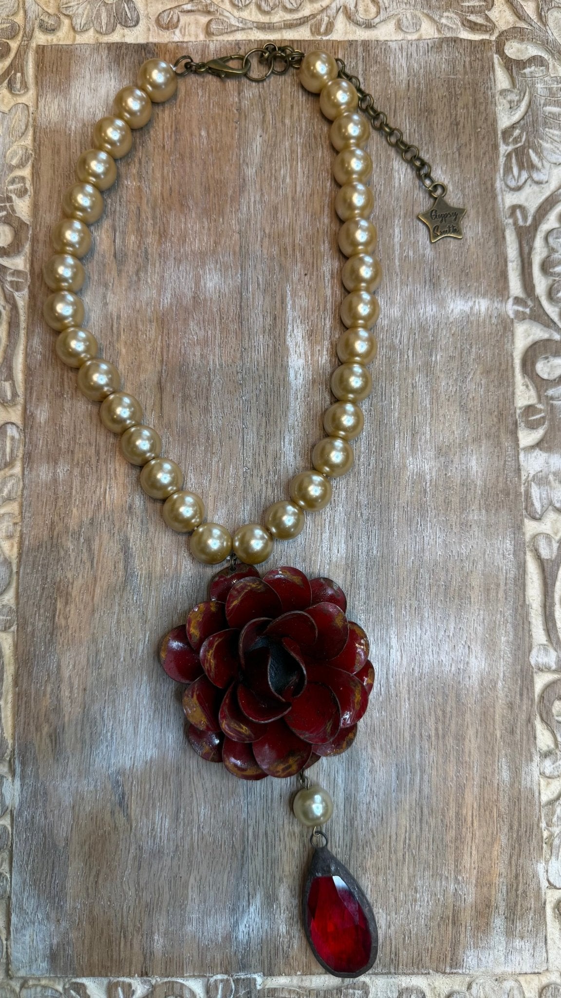 Red Rose Pearl Necklace - Vintage Vault Boutique