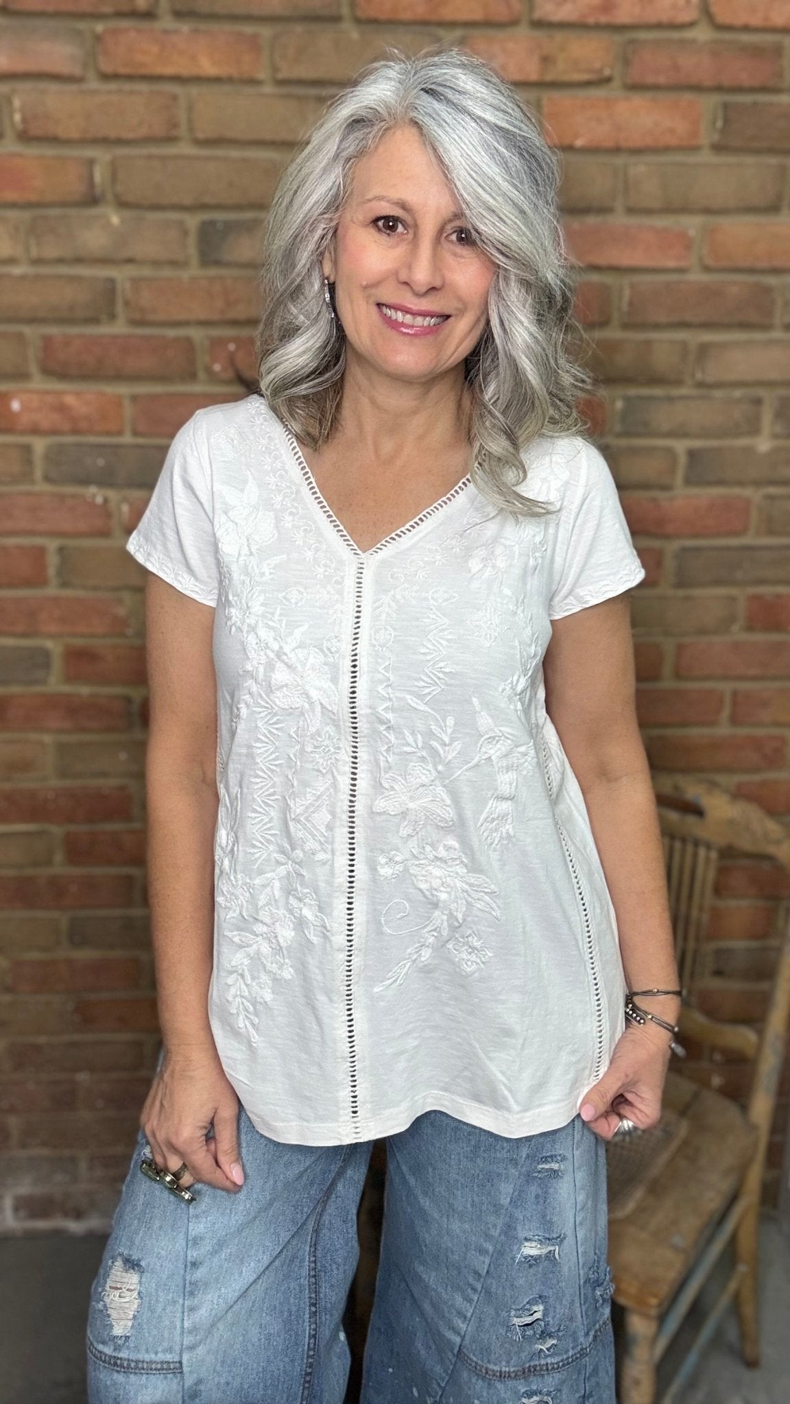 Frida White Embroidery T-Shirt - Vintage Vault Boutique