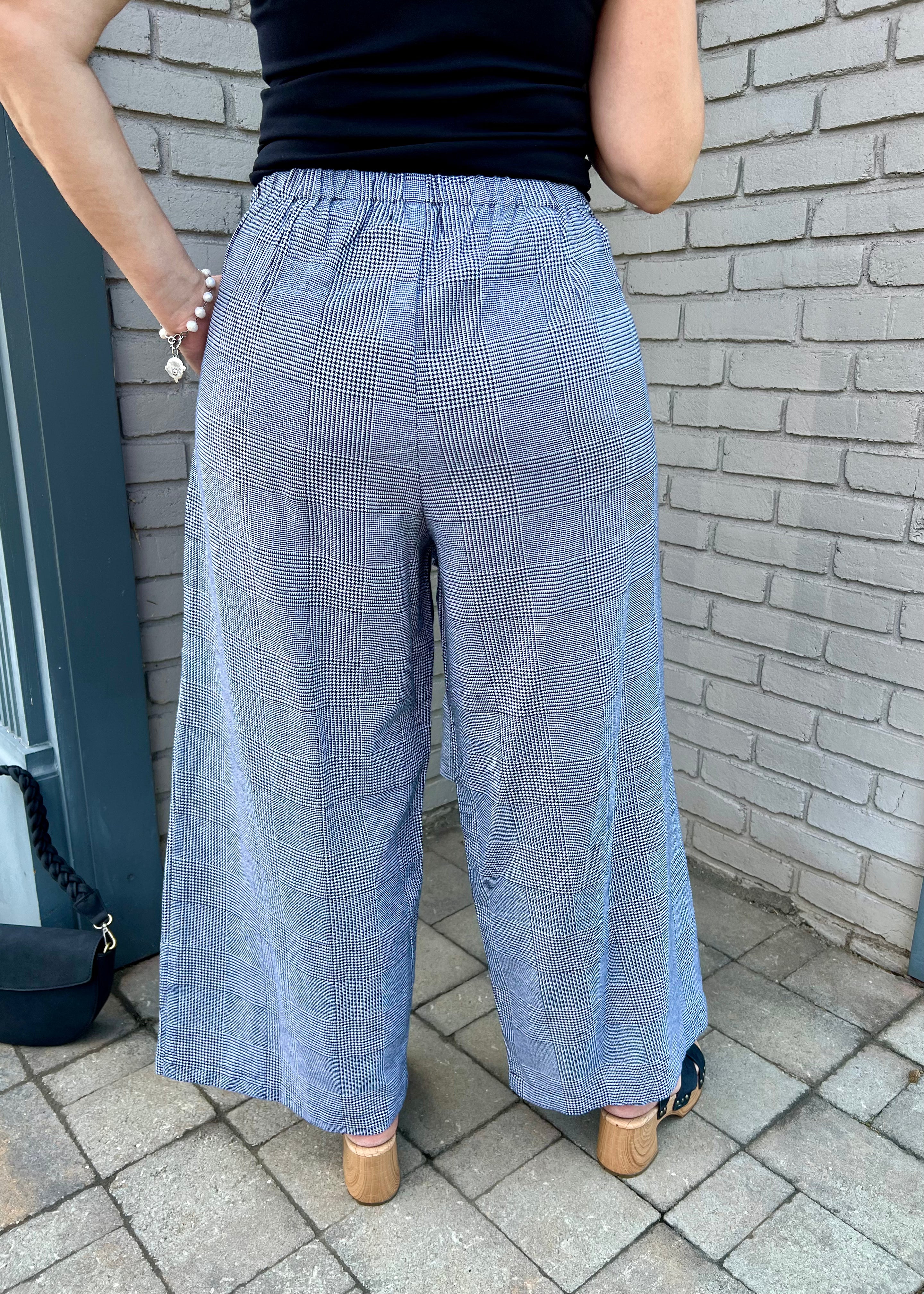 Portia Pant in Black and White Avalon
