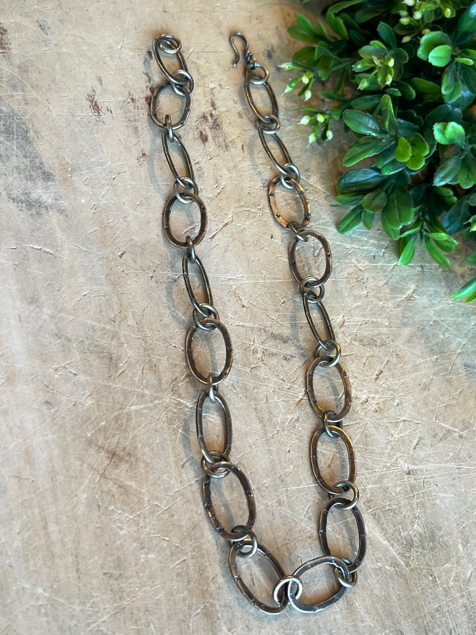 Link w/Stars Necklace - Vintage Vault Boutique