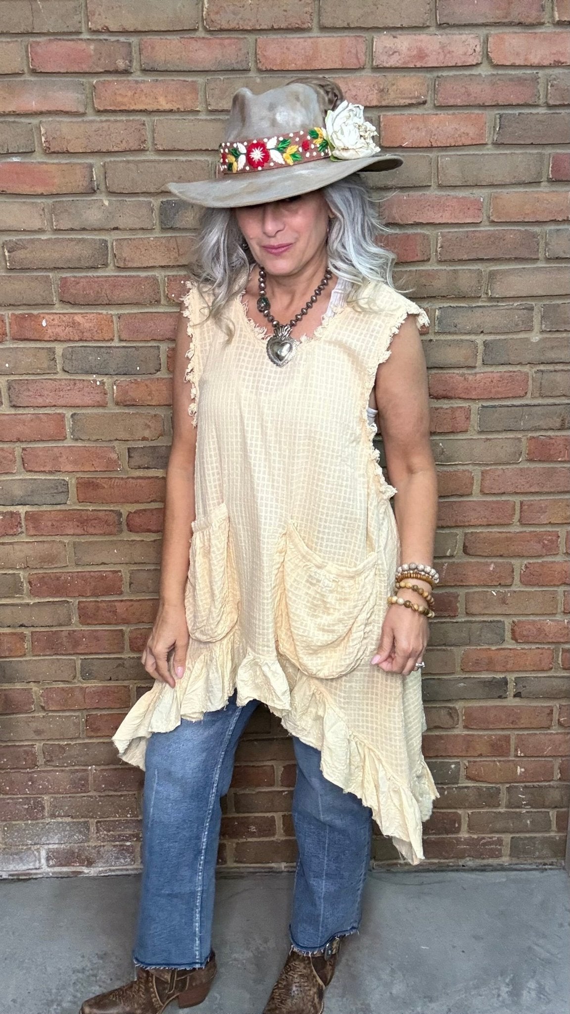 Swooping In Tank - Vintage Vault Boutique