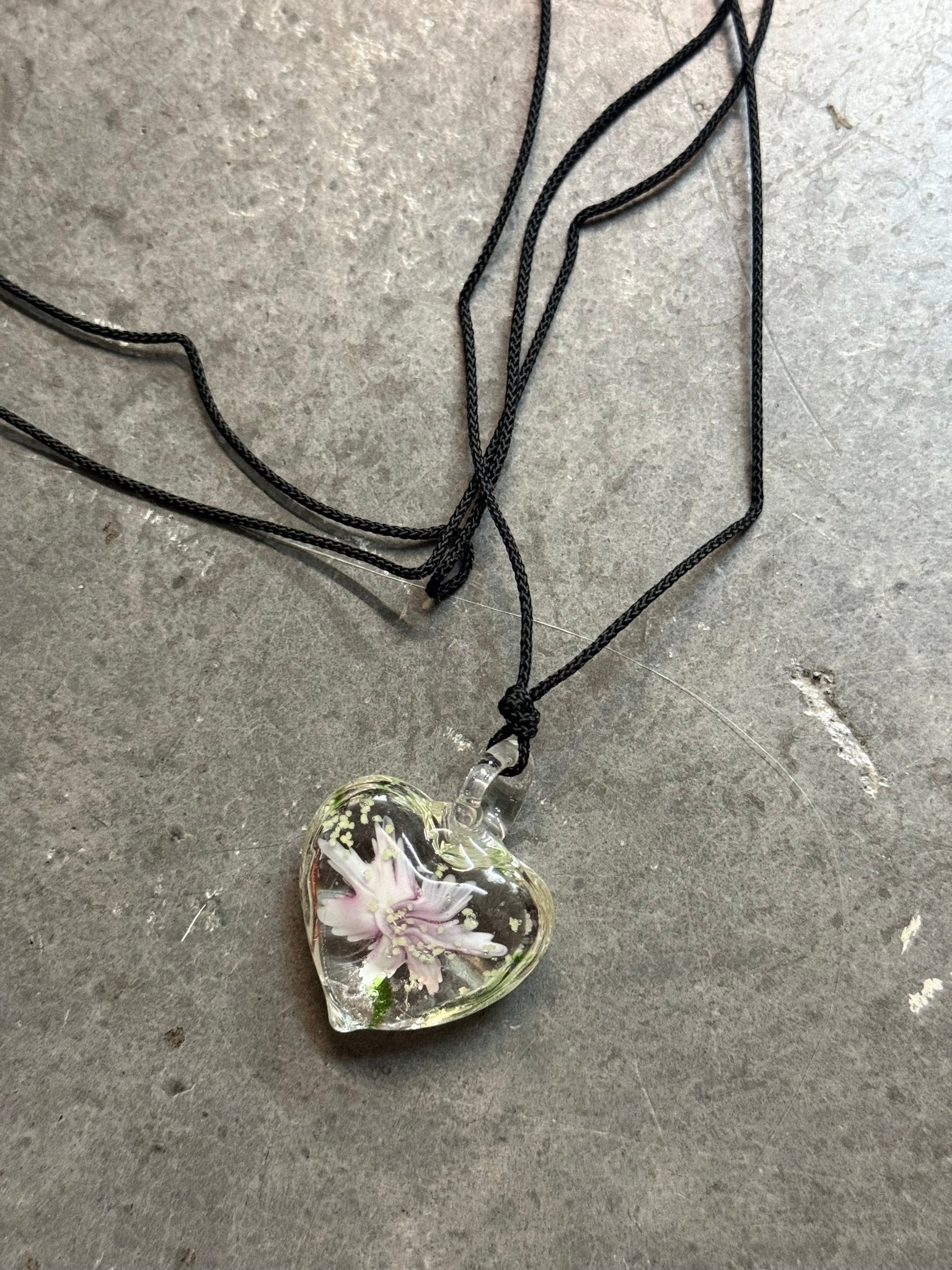 Heart Glass Pendant - Vintage Vault Boutique