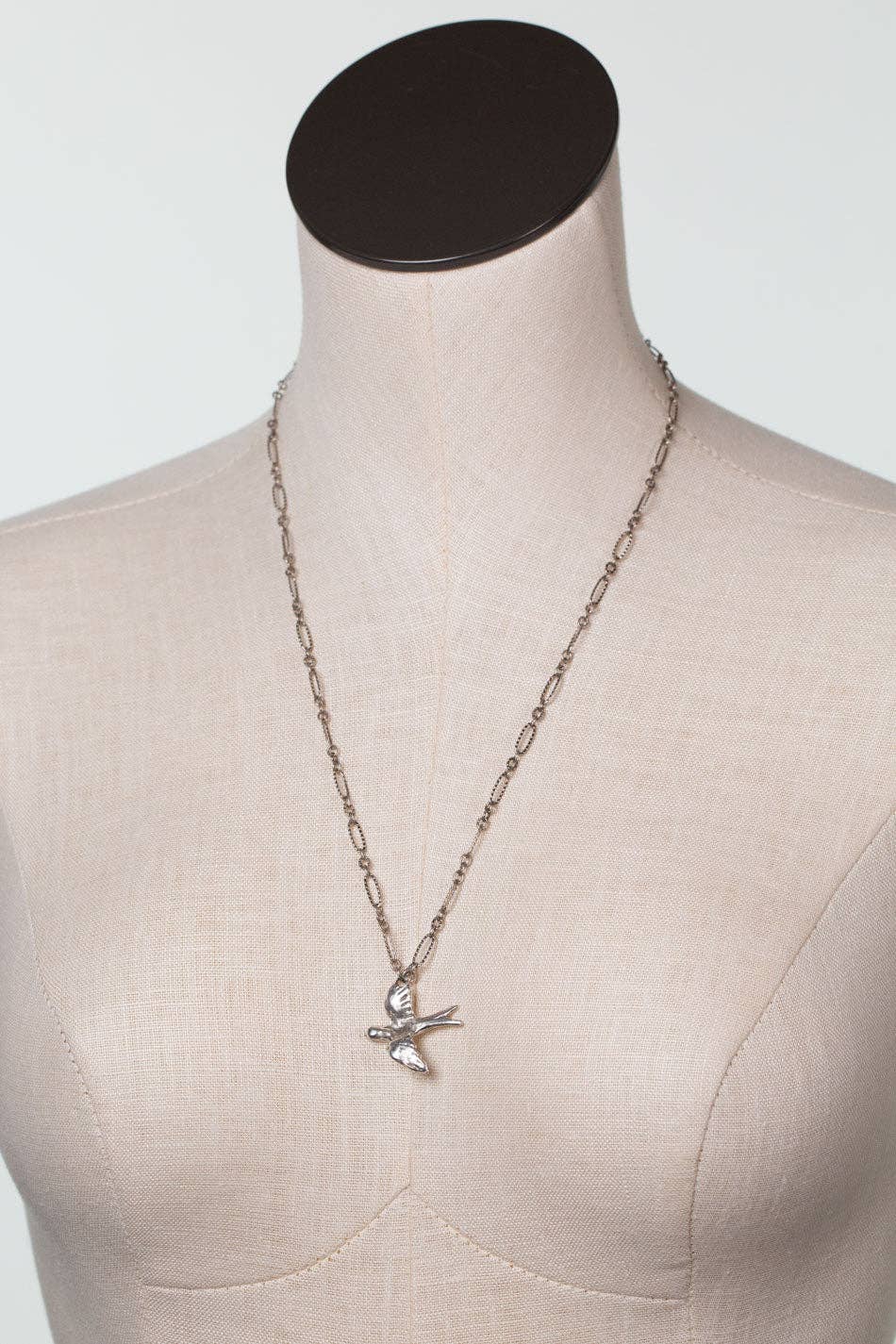 Mint Julep Silver Bird Simple Necklace N050 - Vintage Vault Boutique