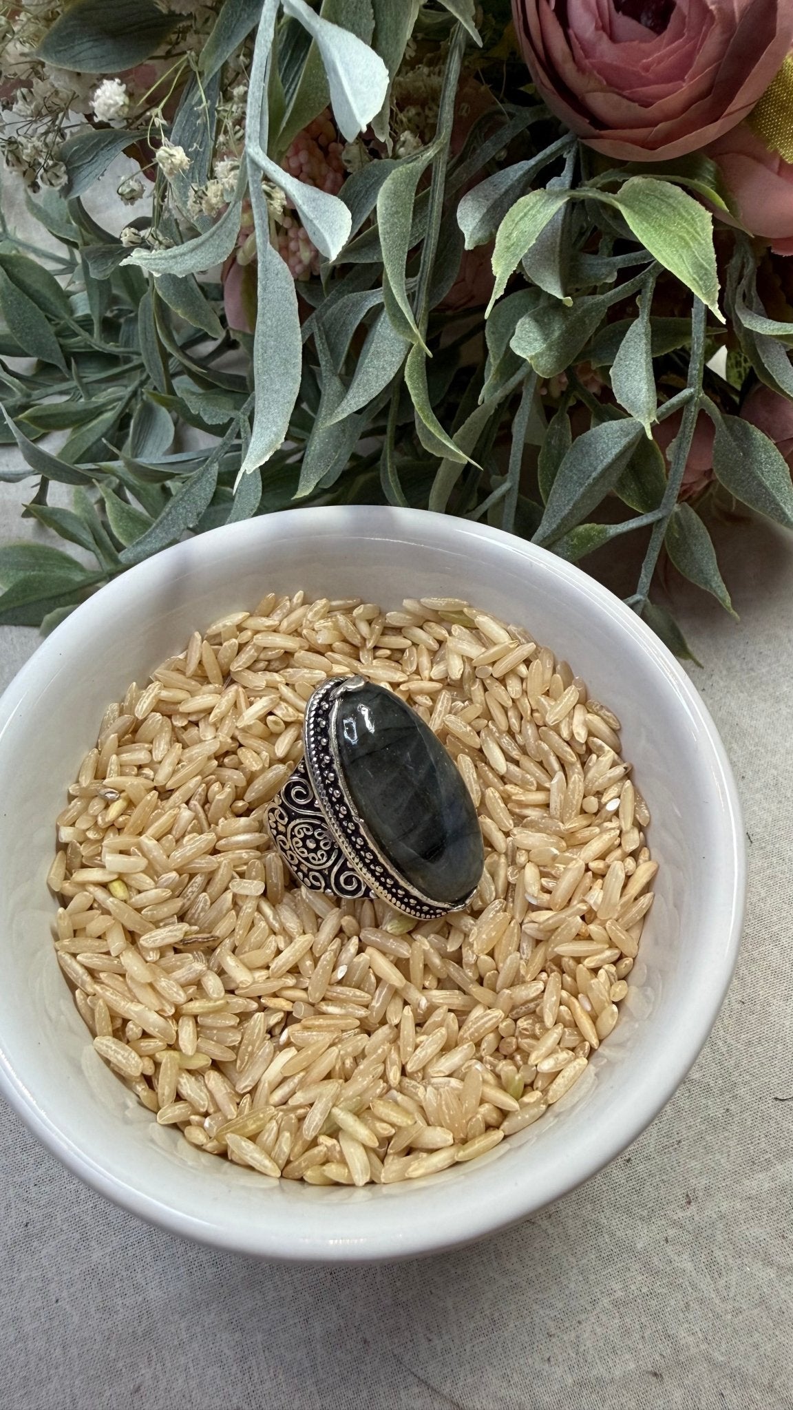 Oval Labradorite Ring - Vintage Vault Boutique