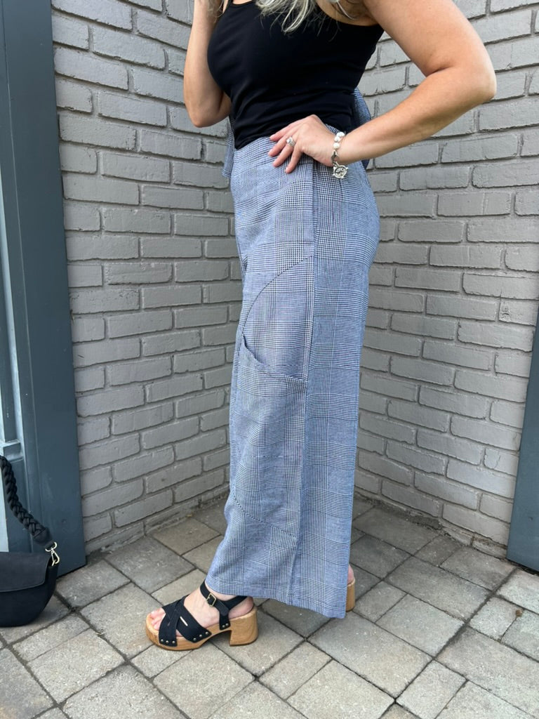 Portia Pant in Black and White Avalon