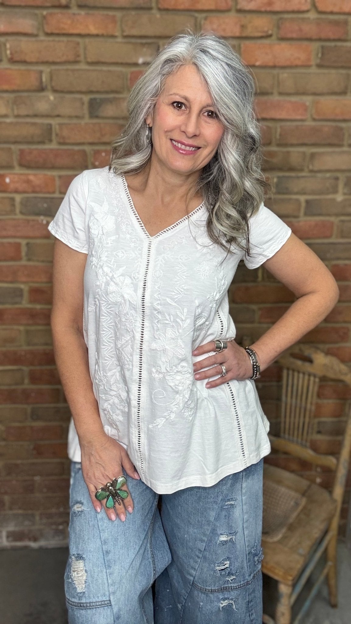 Frida White Embroidery T-Shirt - Vintage Vault Boutique