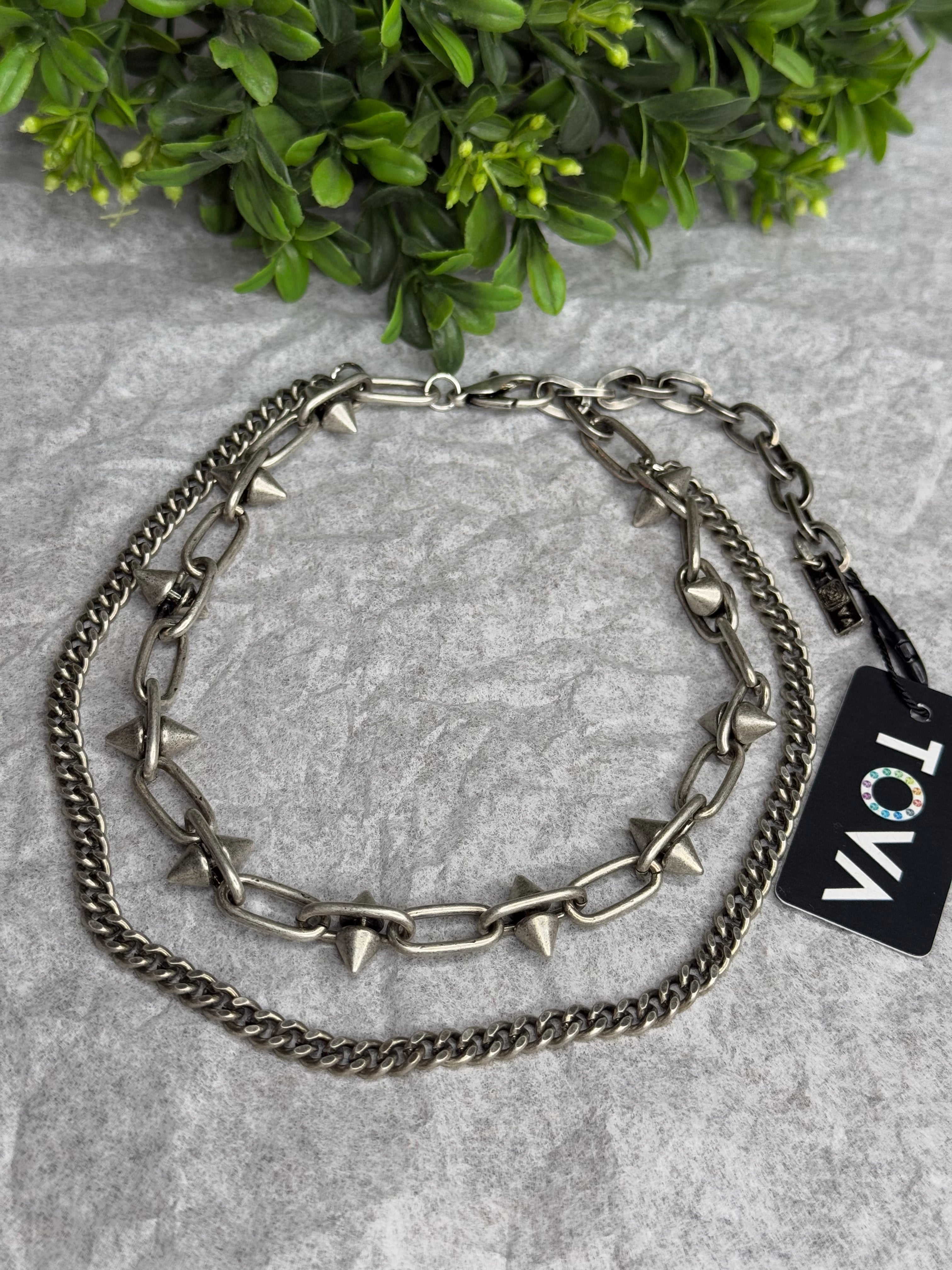 Oakley Necklace in Antique Silver