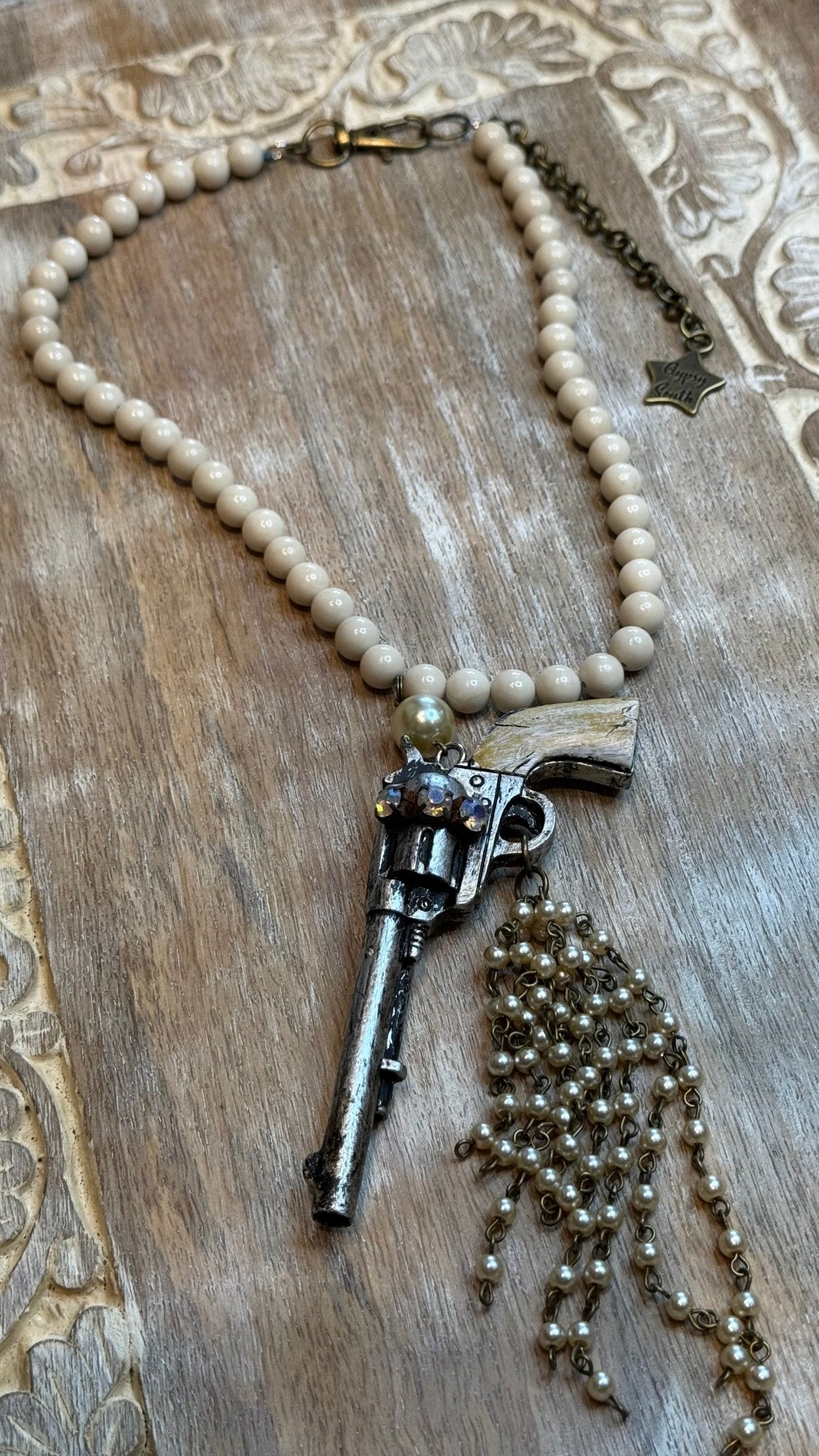 Annie Get Your Gun Necklace - Vintage Vault Boutique