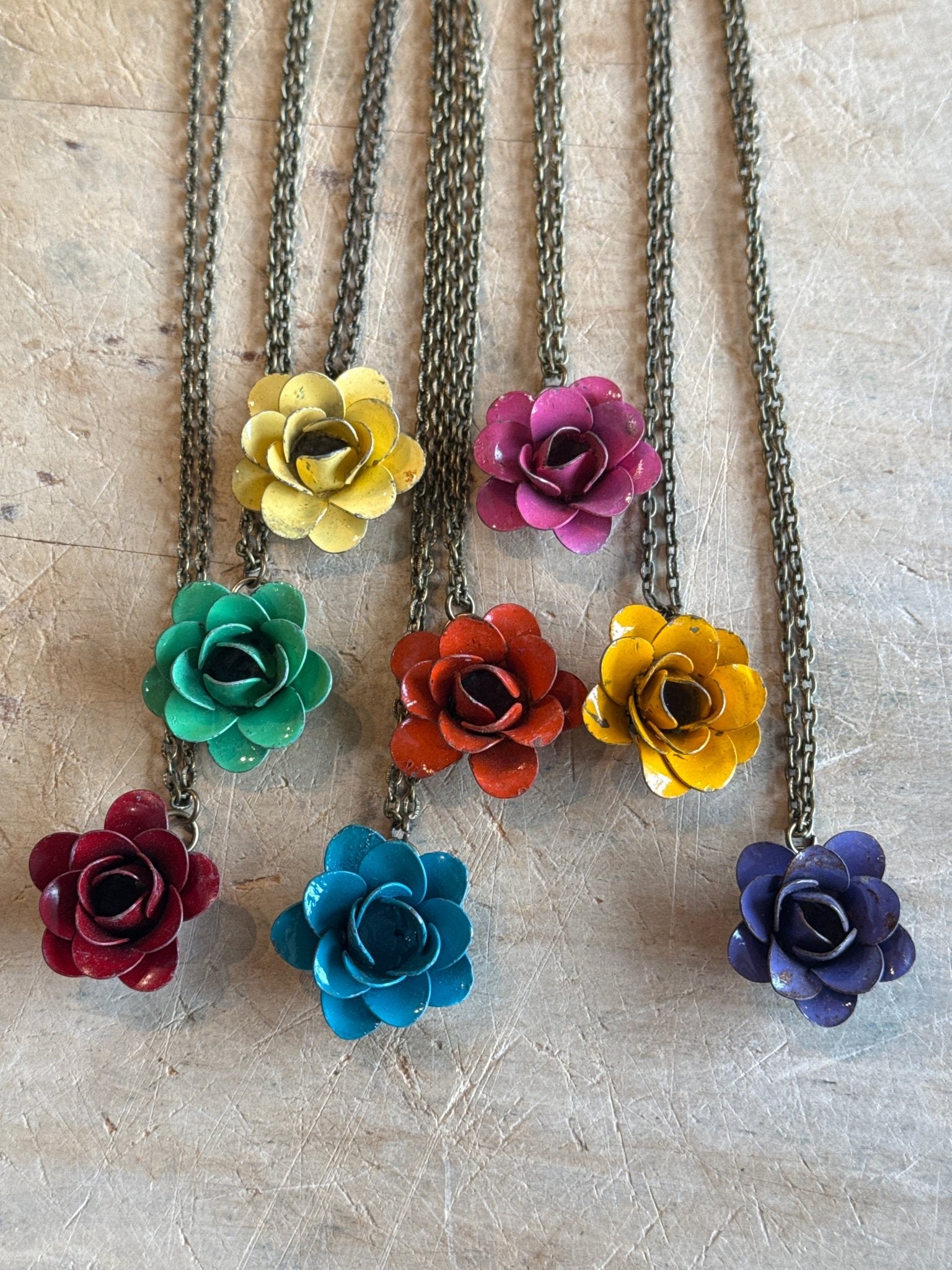 Flower Necklace Small - Vintage Vault Boutique