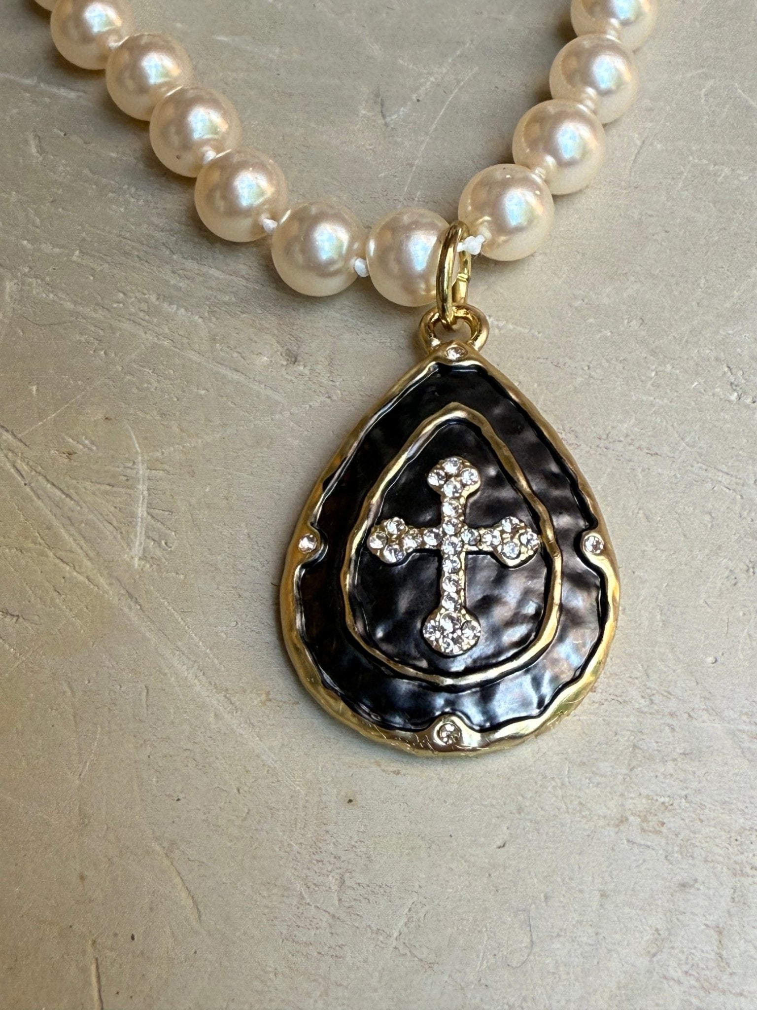 EKD Vintage Pearls Necklace - Vintage Vault Boutique