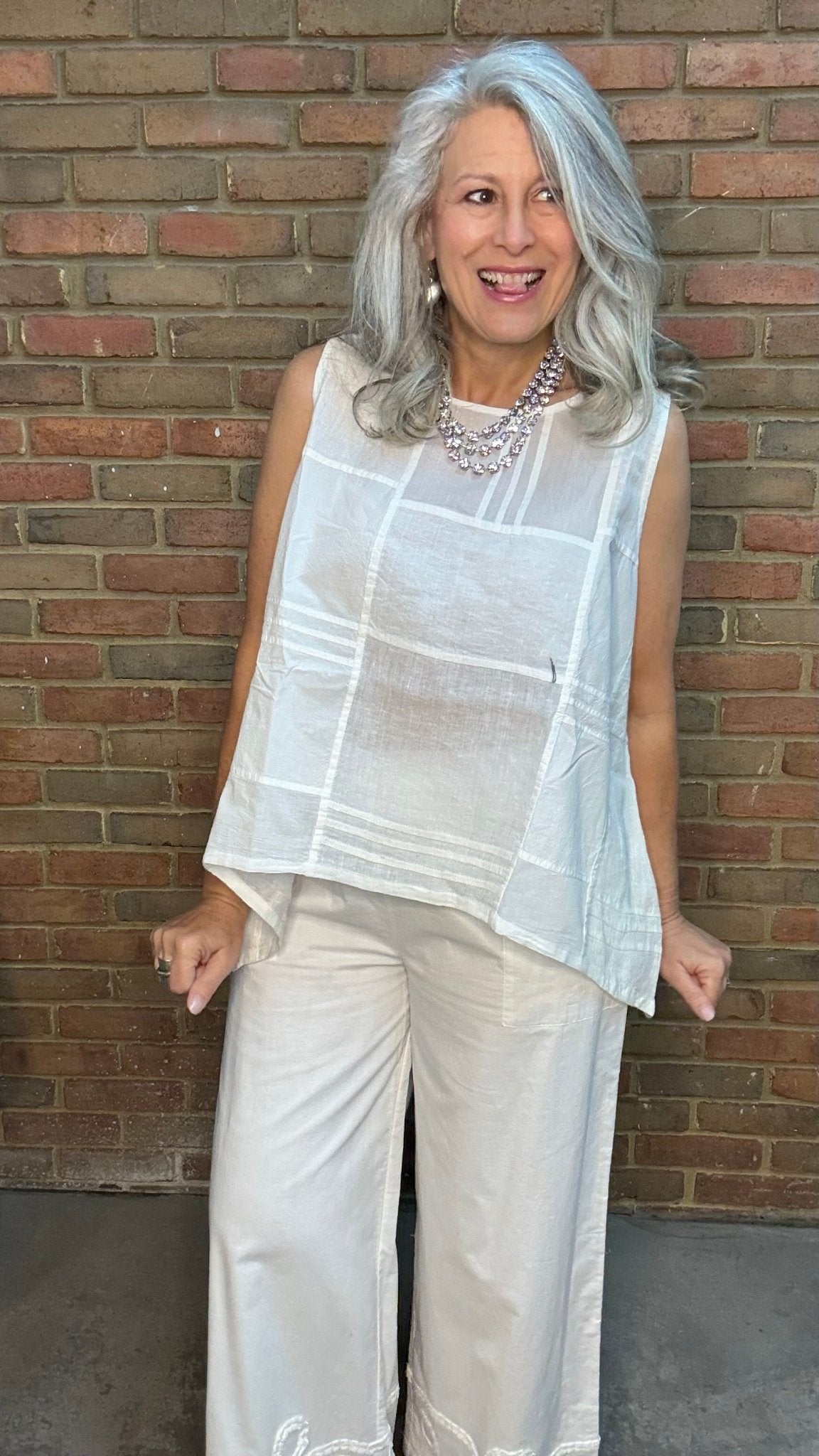White Pin Tuck Detail Top - Vintage Vault Boutique