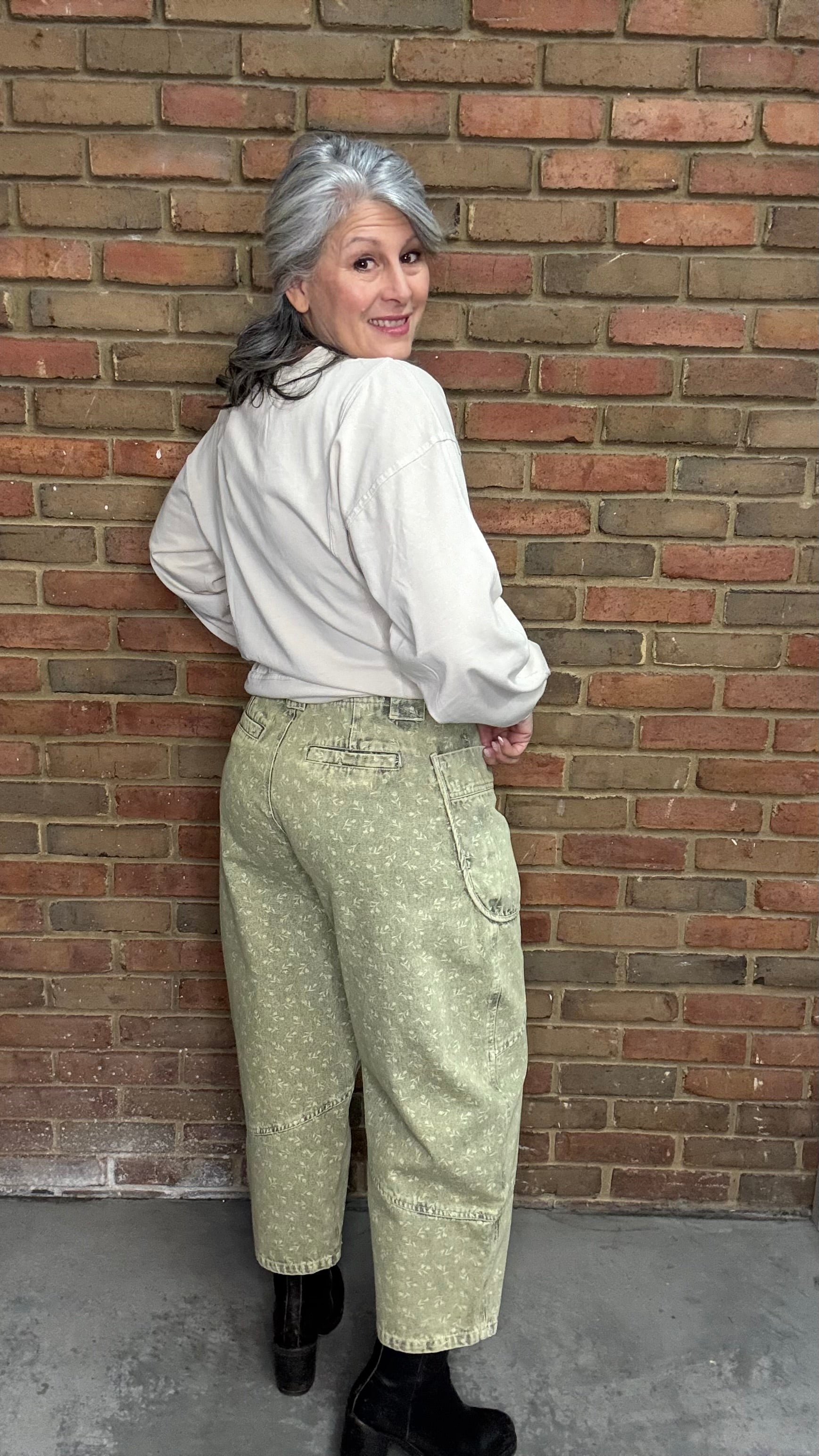 Floral Printed Barrel Pants