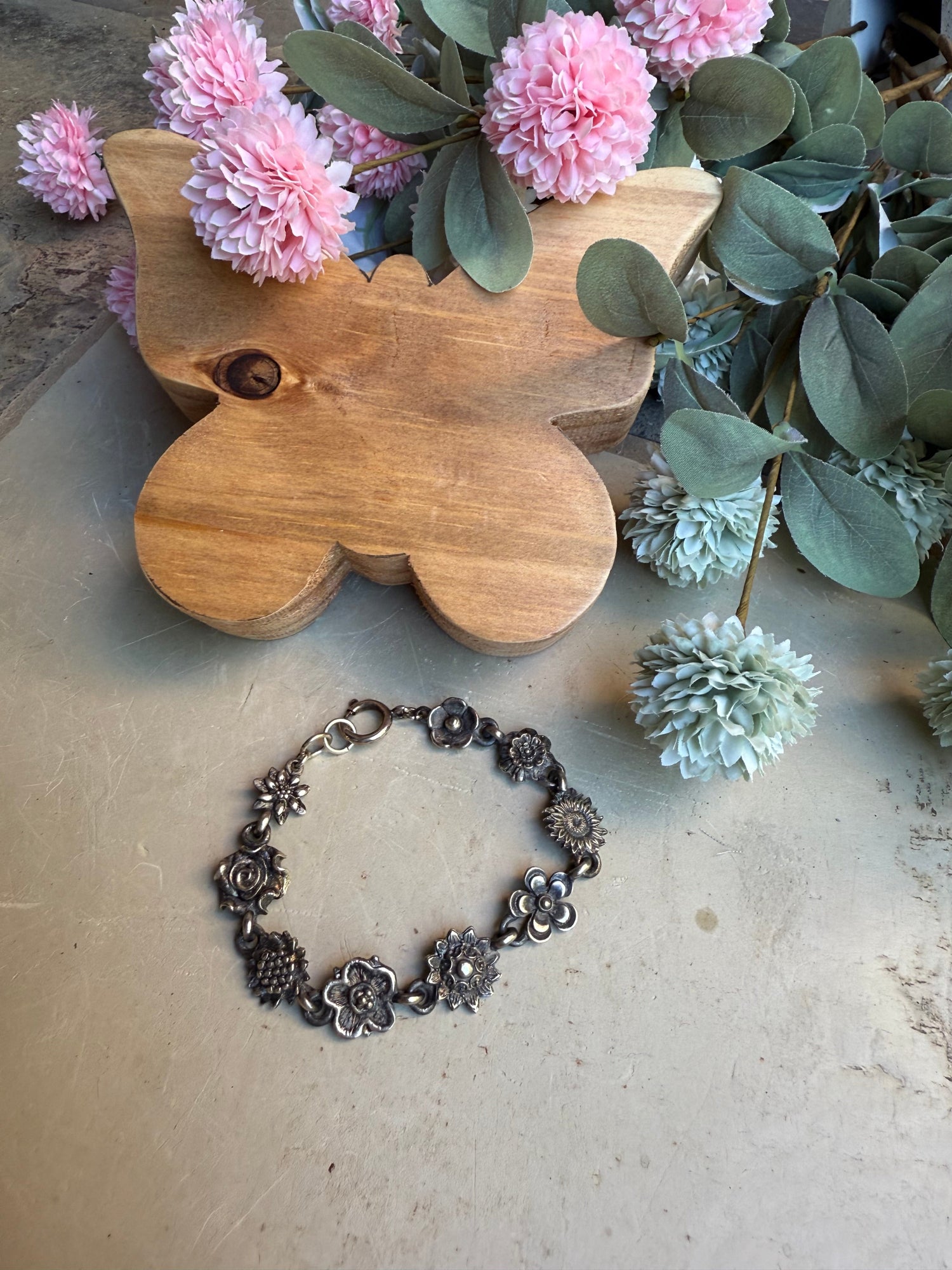 EKD Vintage Flower Bracelet