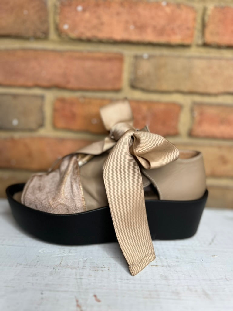 Kimk Sandal Sz 36 37 39 41