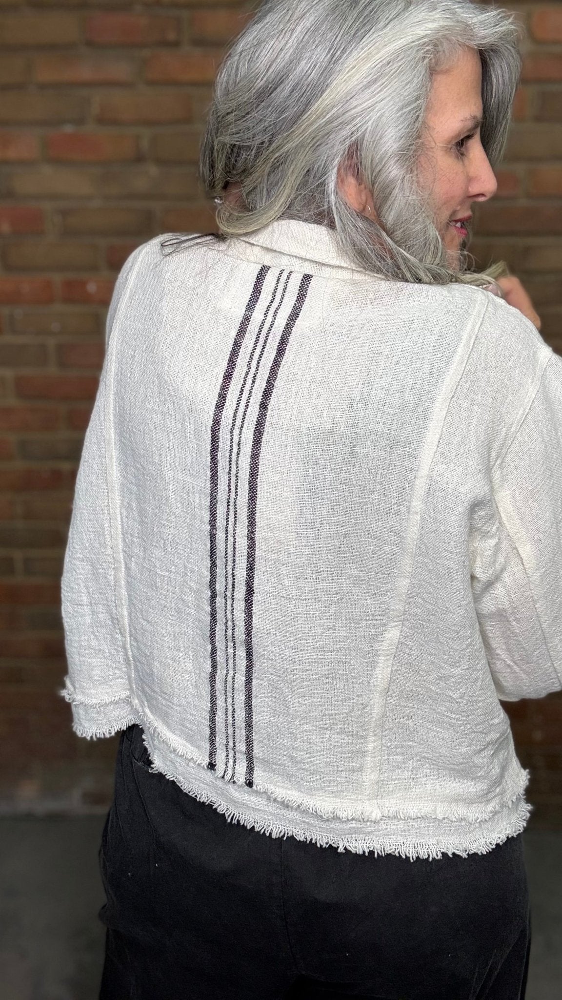 Light Linen Jacket - Vintage Vault Boutique