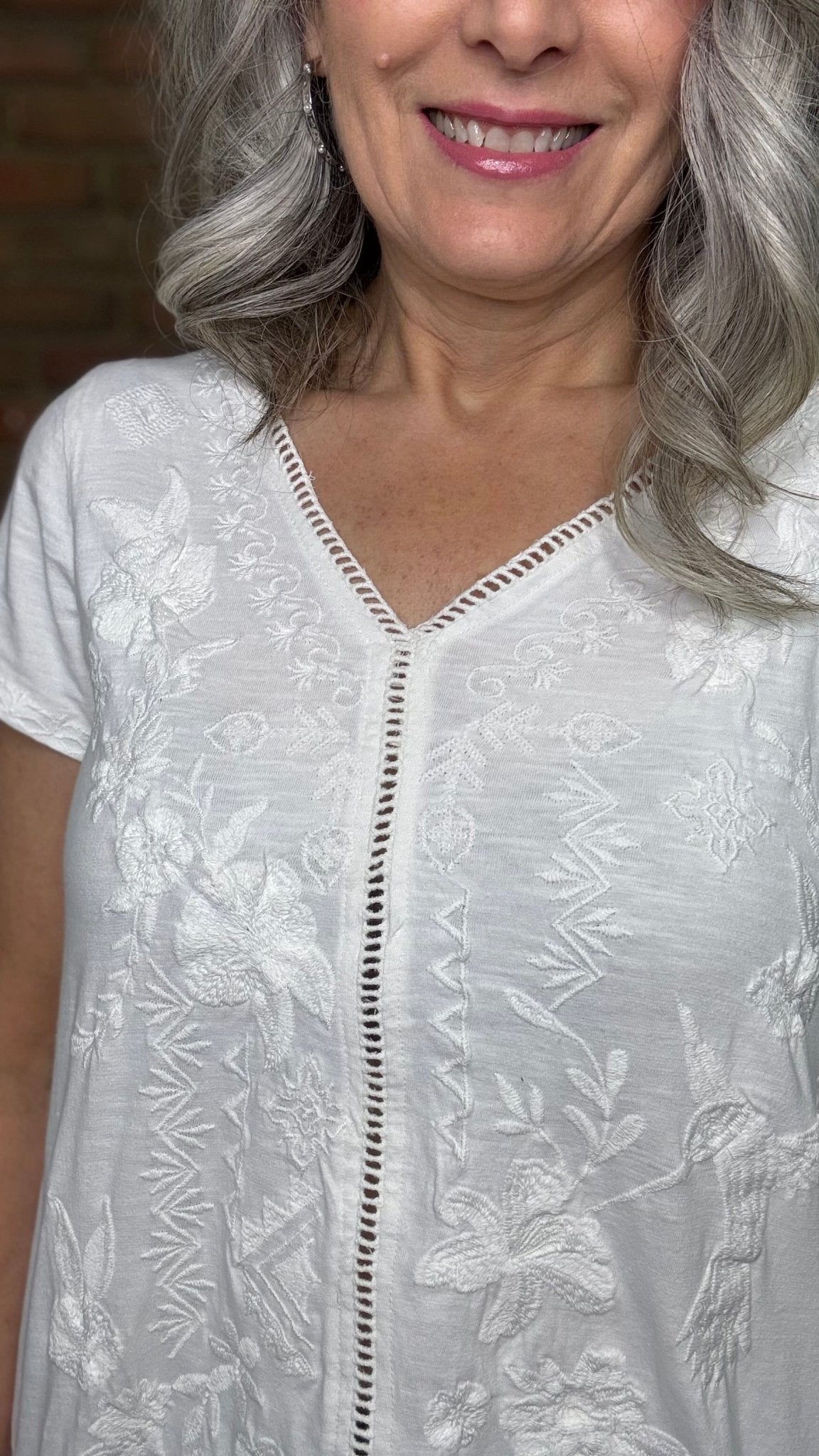 Frida White Embroidery T-Shirt - Vintage Vault Boutique