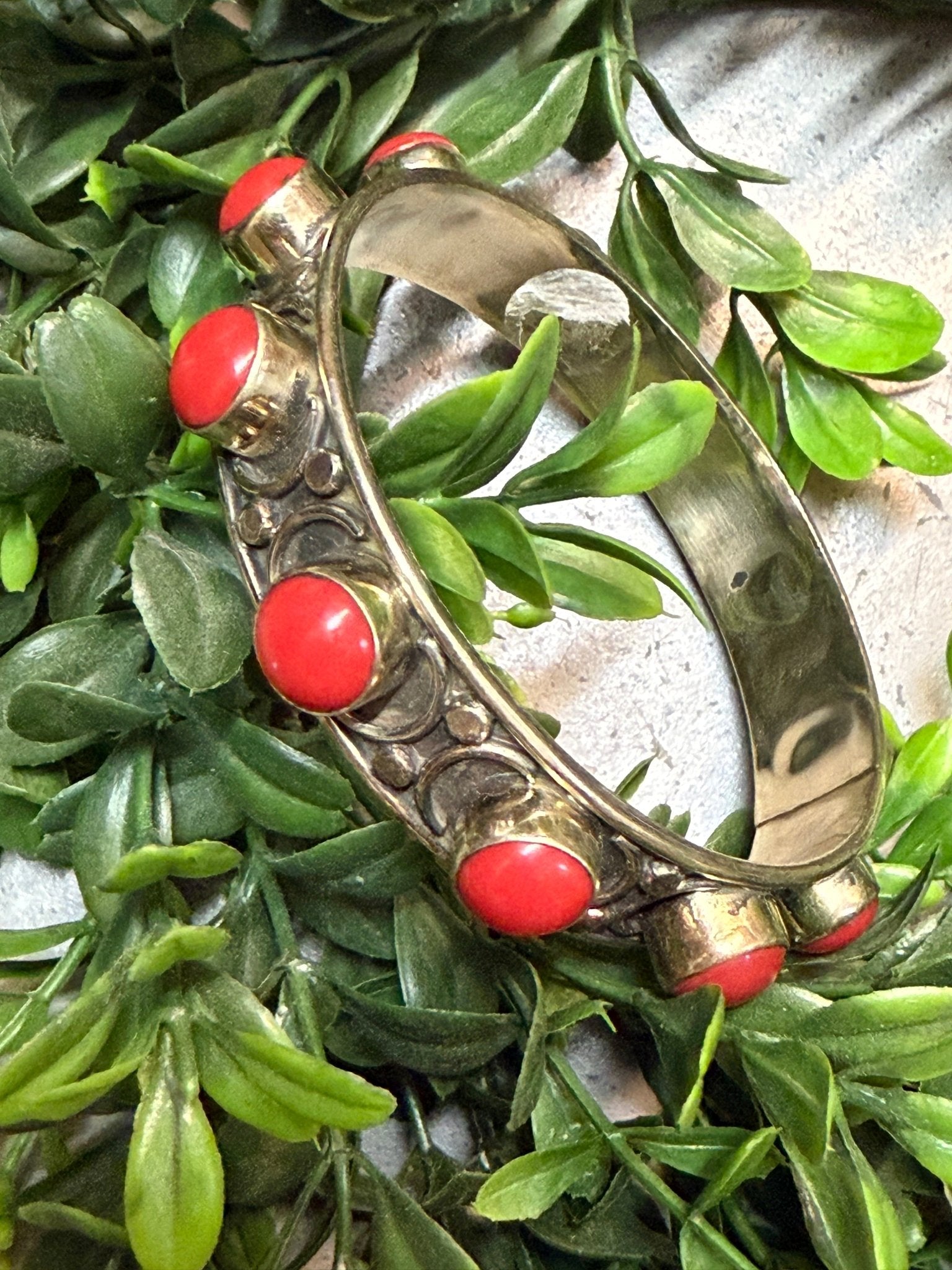 Red Semi Precious Stone Bracelet - Vintage Vault Boutique