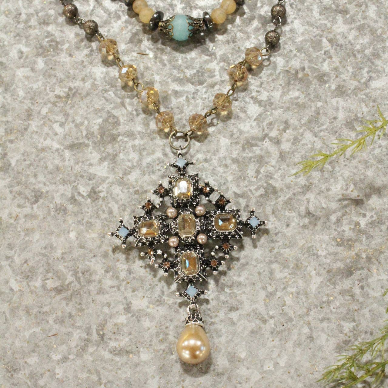 Classy Blue & Topaz Necklace Valentine