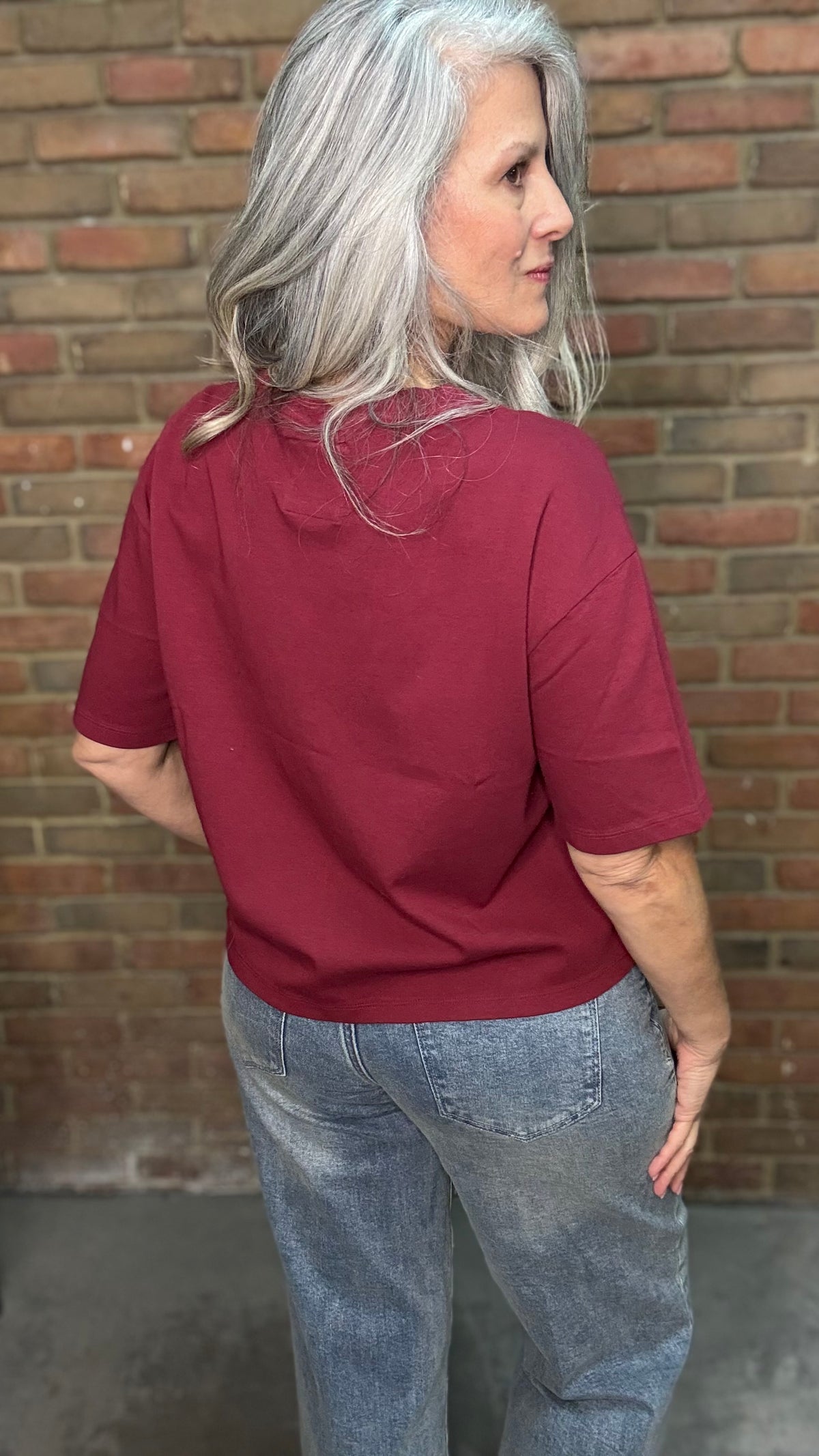 MADDOX -Crop Short Sleeve Tee
