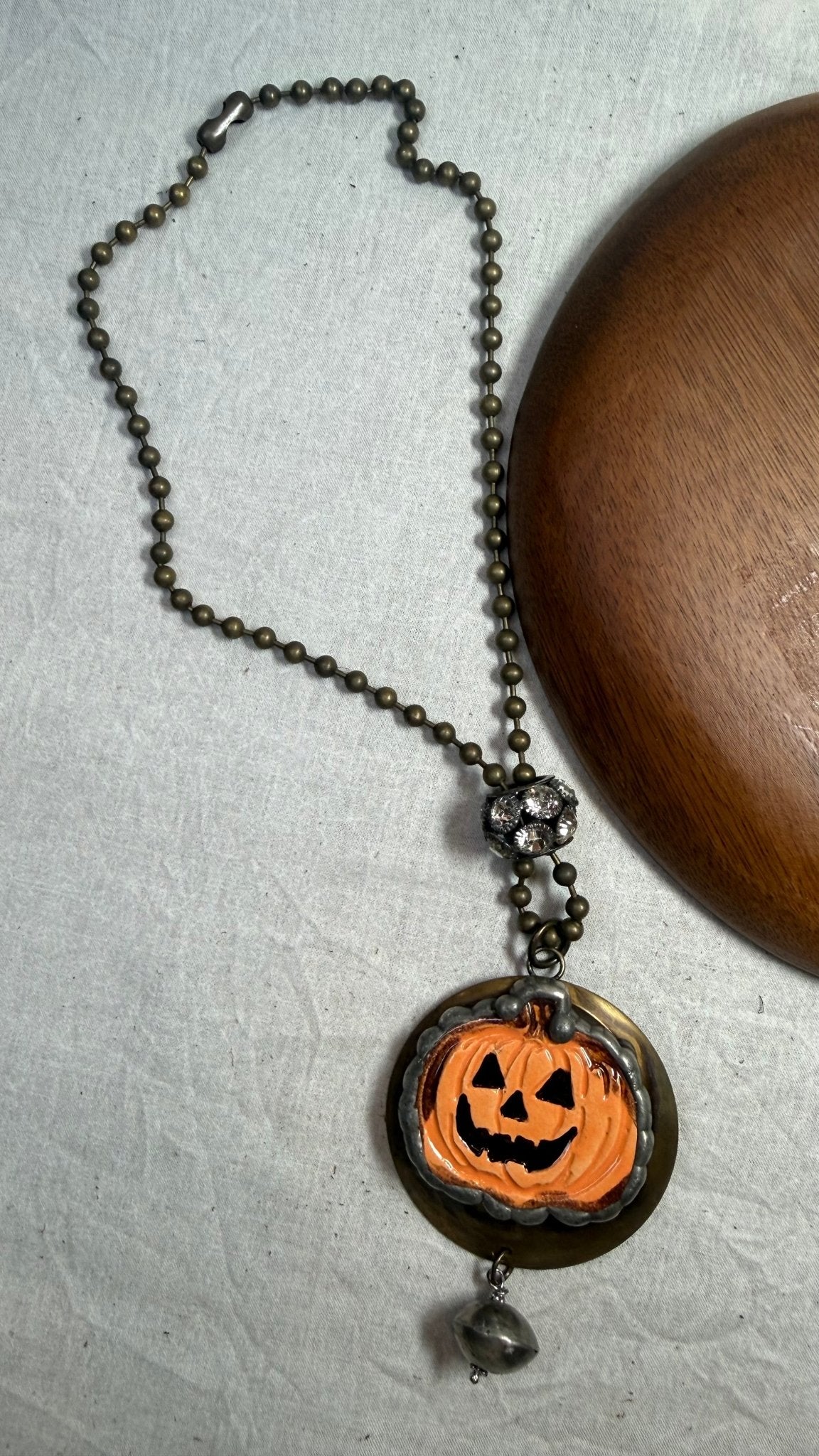 Ceramic Jack-O Necklace - Vintage Vault Boutique