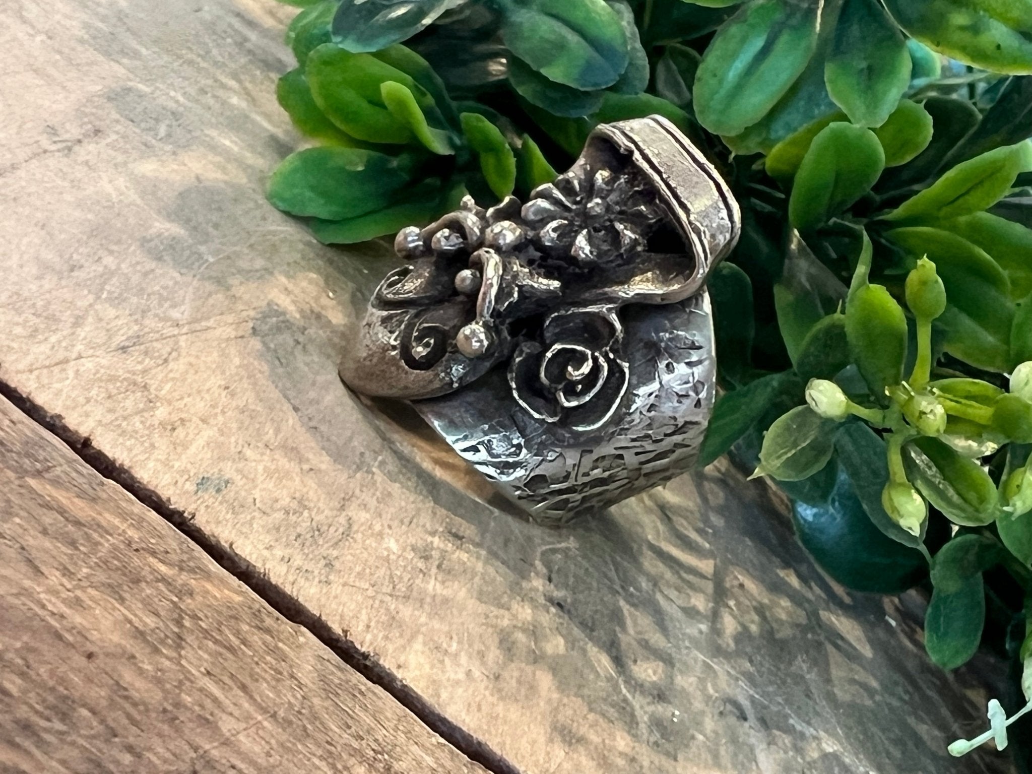 Ribbon Rose Ring - Vintage Vault Boutique