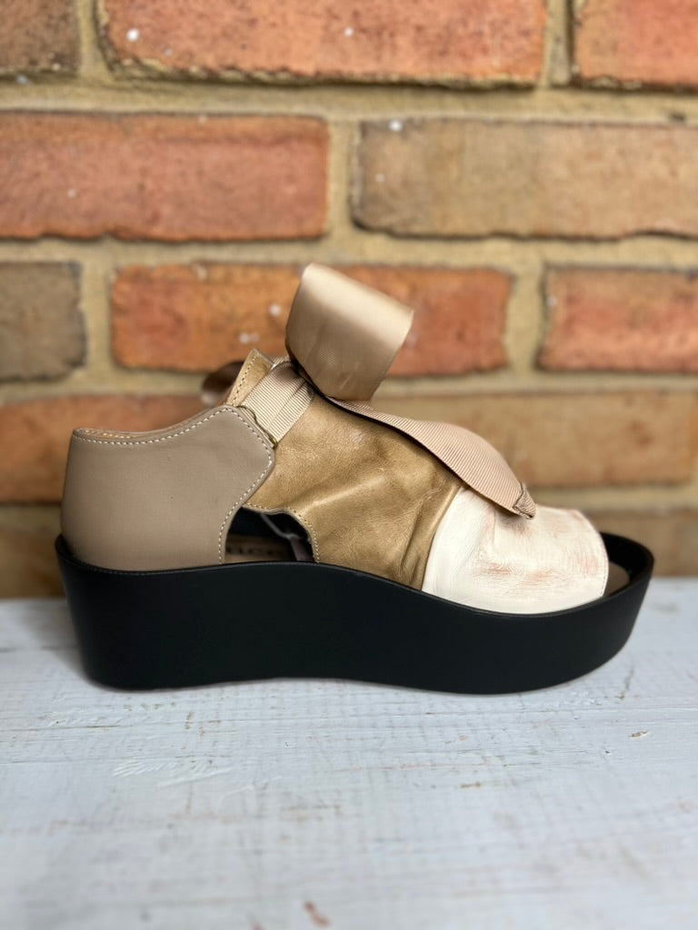 Kimk Sandal Sz 36 37 39 41