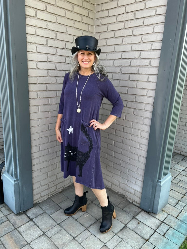 Three Quarter Sleeve Two Pocket Dress with Cat XS