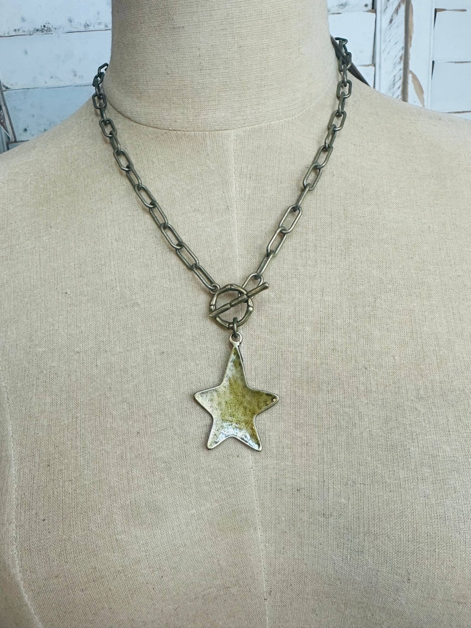 Bronze Toggle Star Necklace - Vintage Vault Boutique