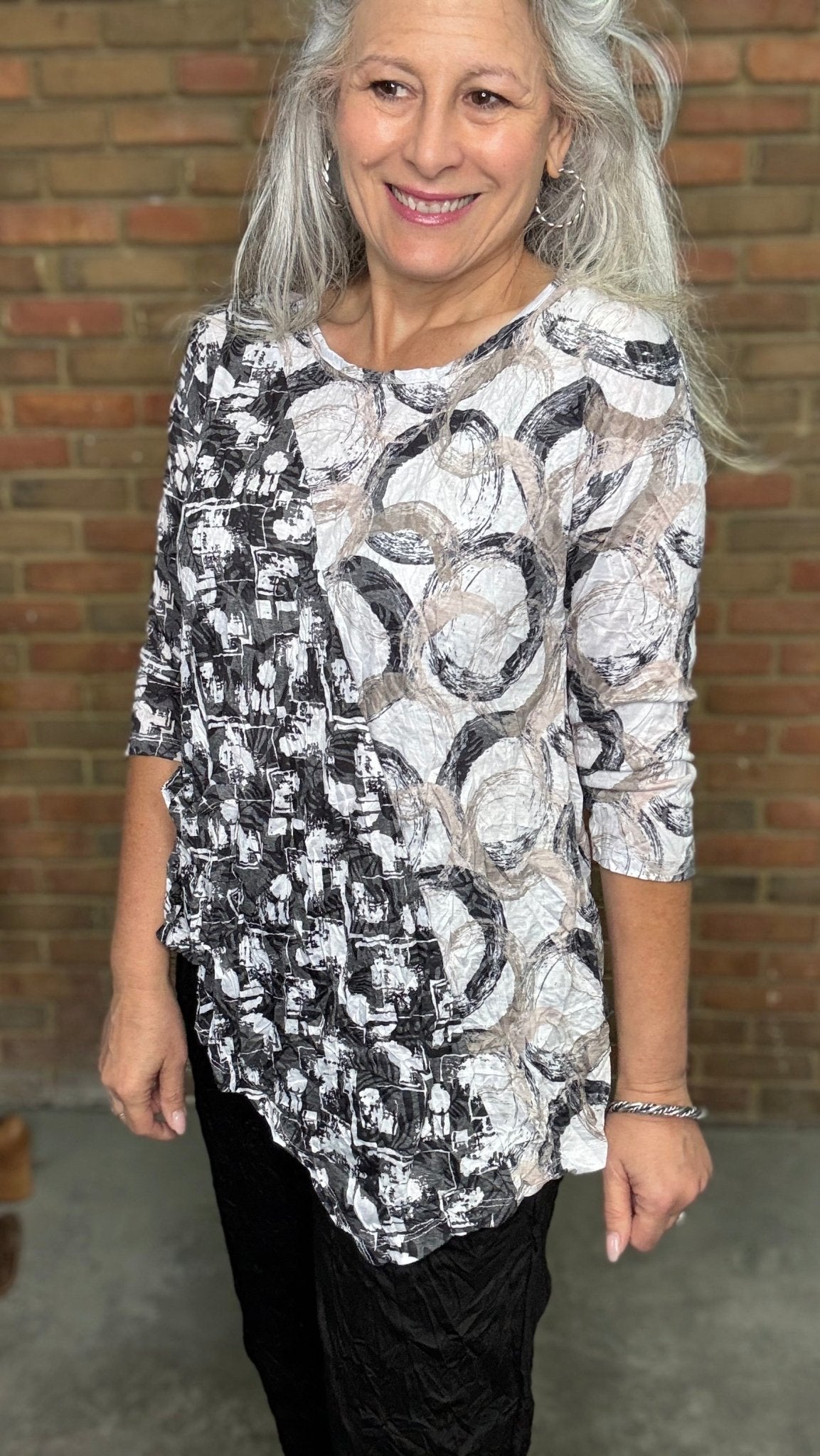 Circles Asymmetric Pocket Top - Vintage Vault Boutique