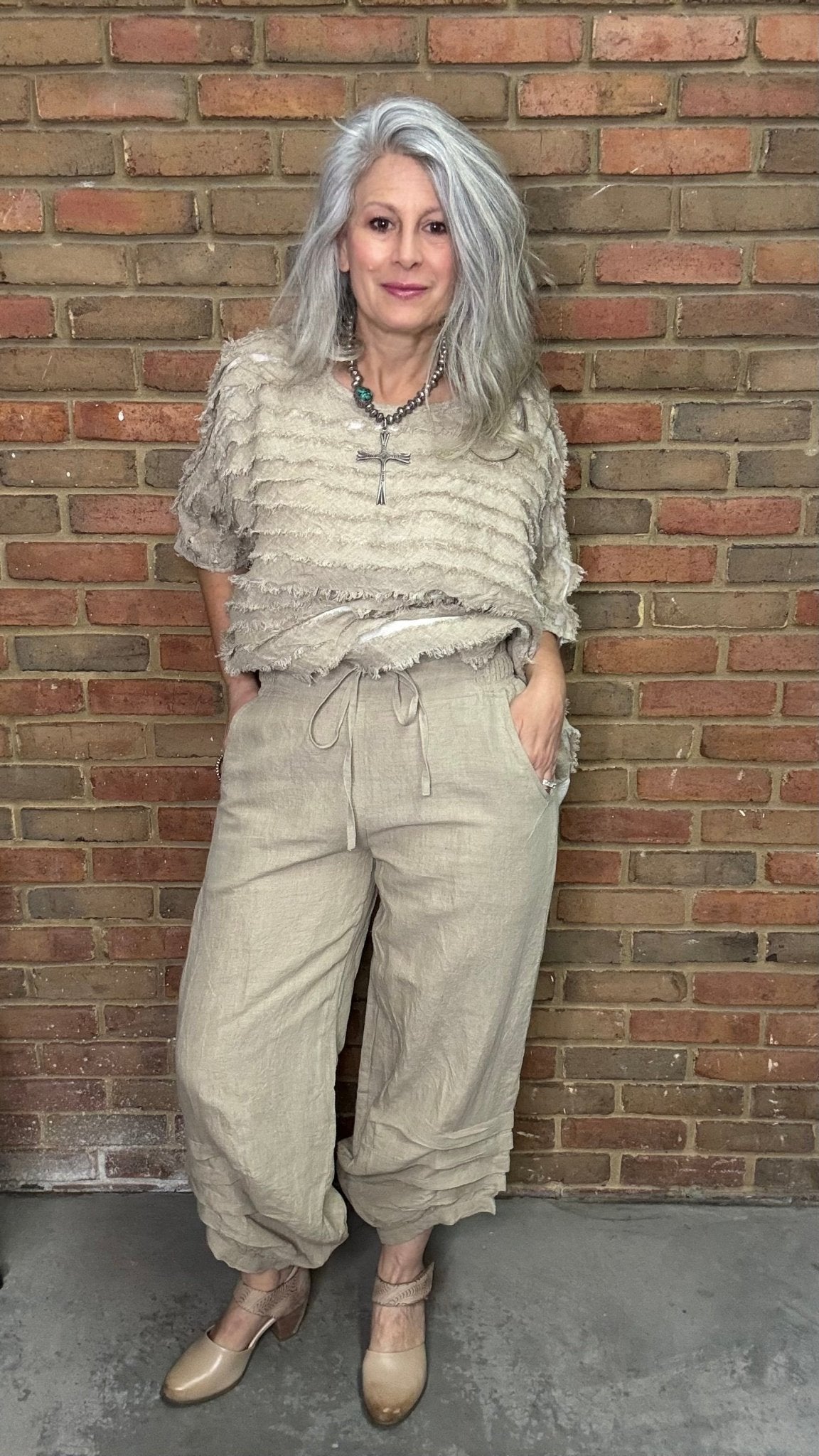 Linen Tucked Bottom Pant - Vintage Vault Boutique