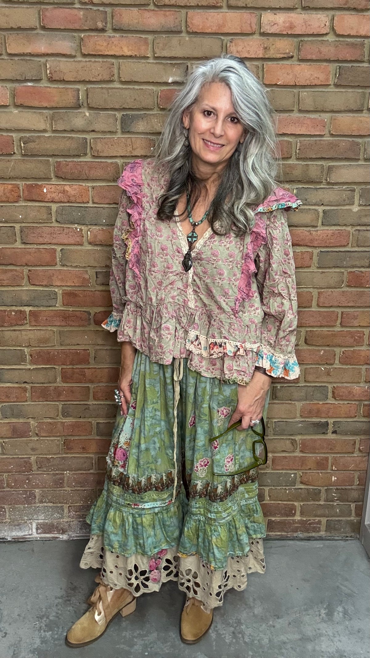 Dusty Bloom Top - Olive