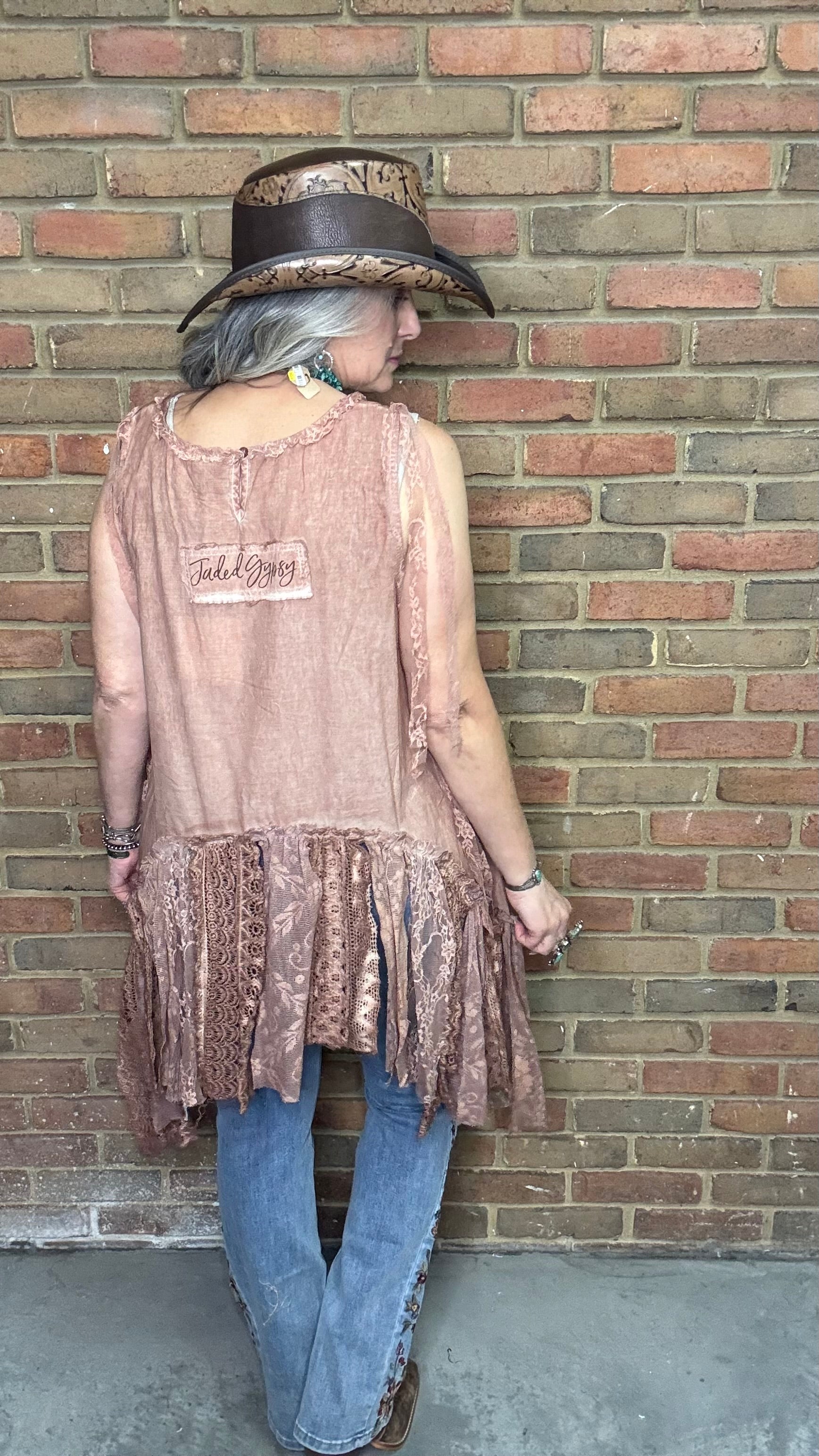 Move with the Wind Brick Top