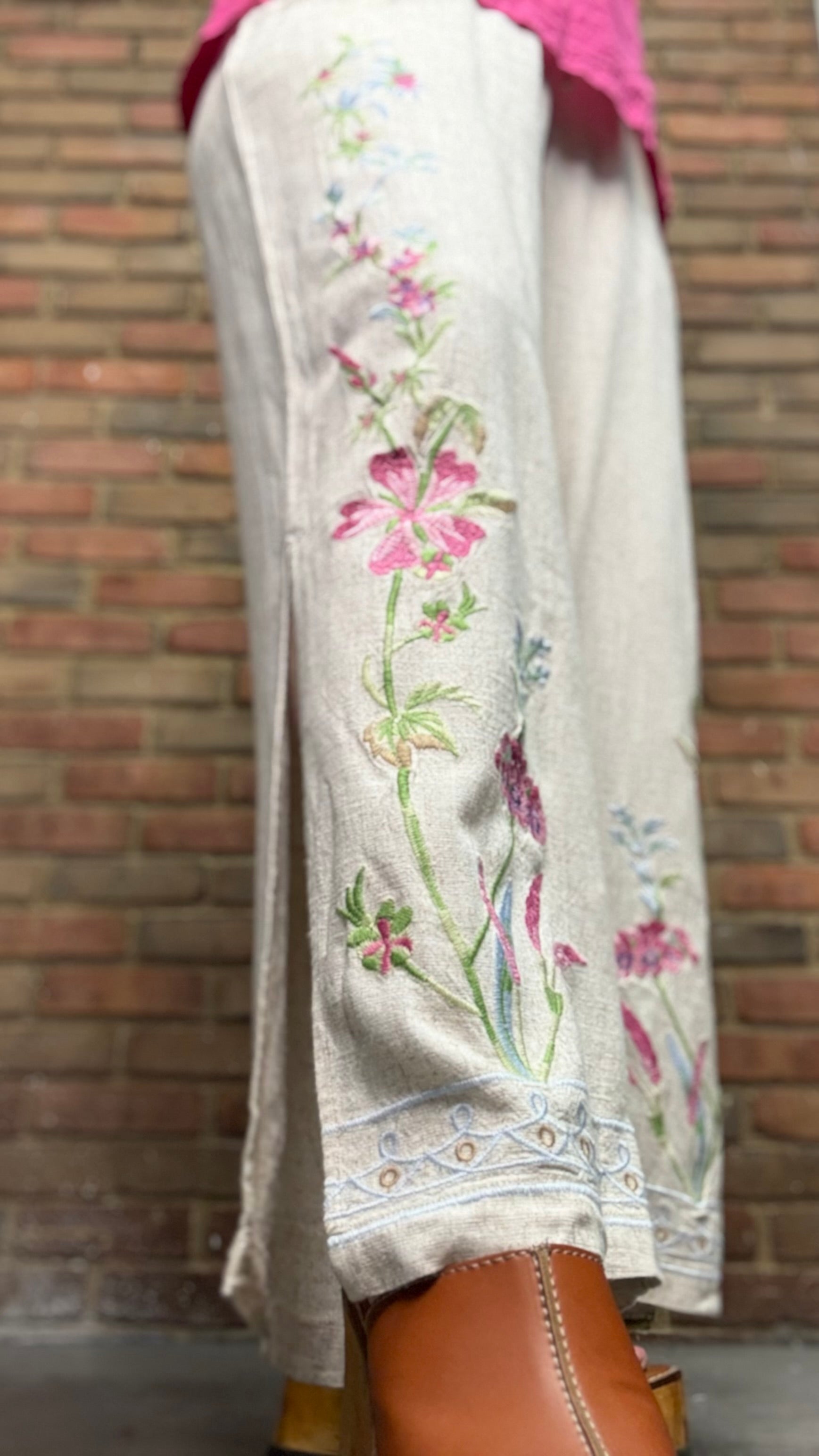 Linen Embroidery Split Leg Pant