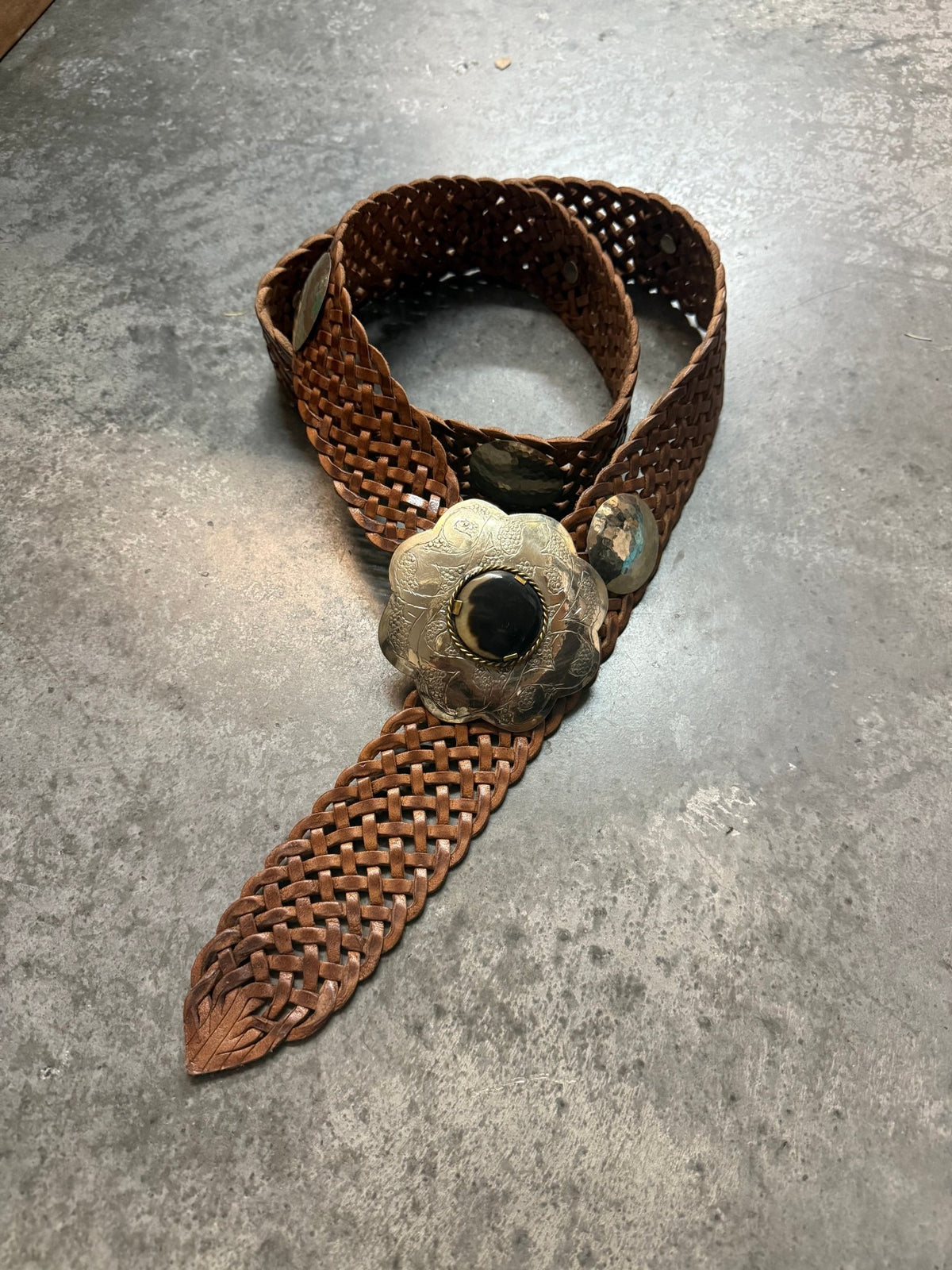 Brown Coin Flower Buckle - Vintage Vault Boutique