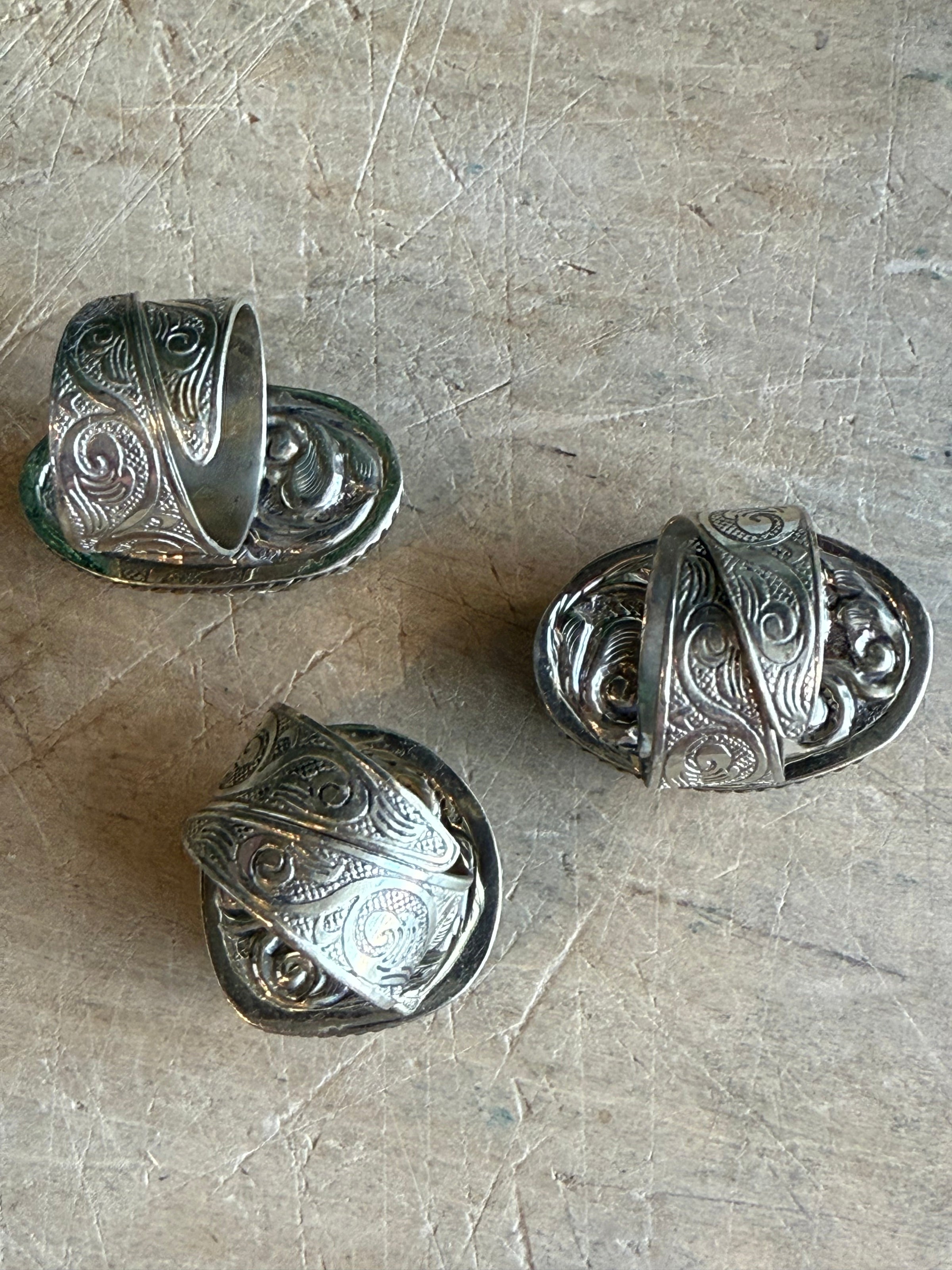 Labradorite Engraved Ring