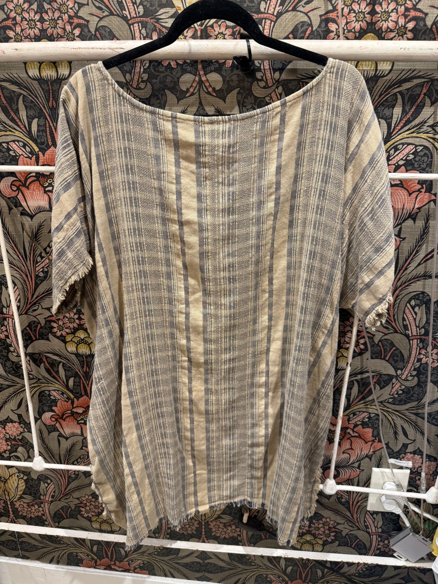 Soft Lattice High-Lo Top - Vintage Vault Boutique
