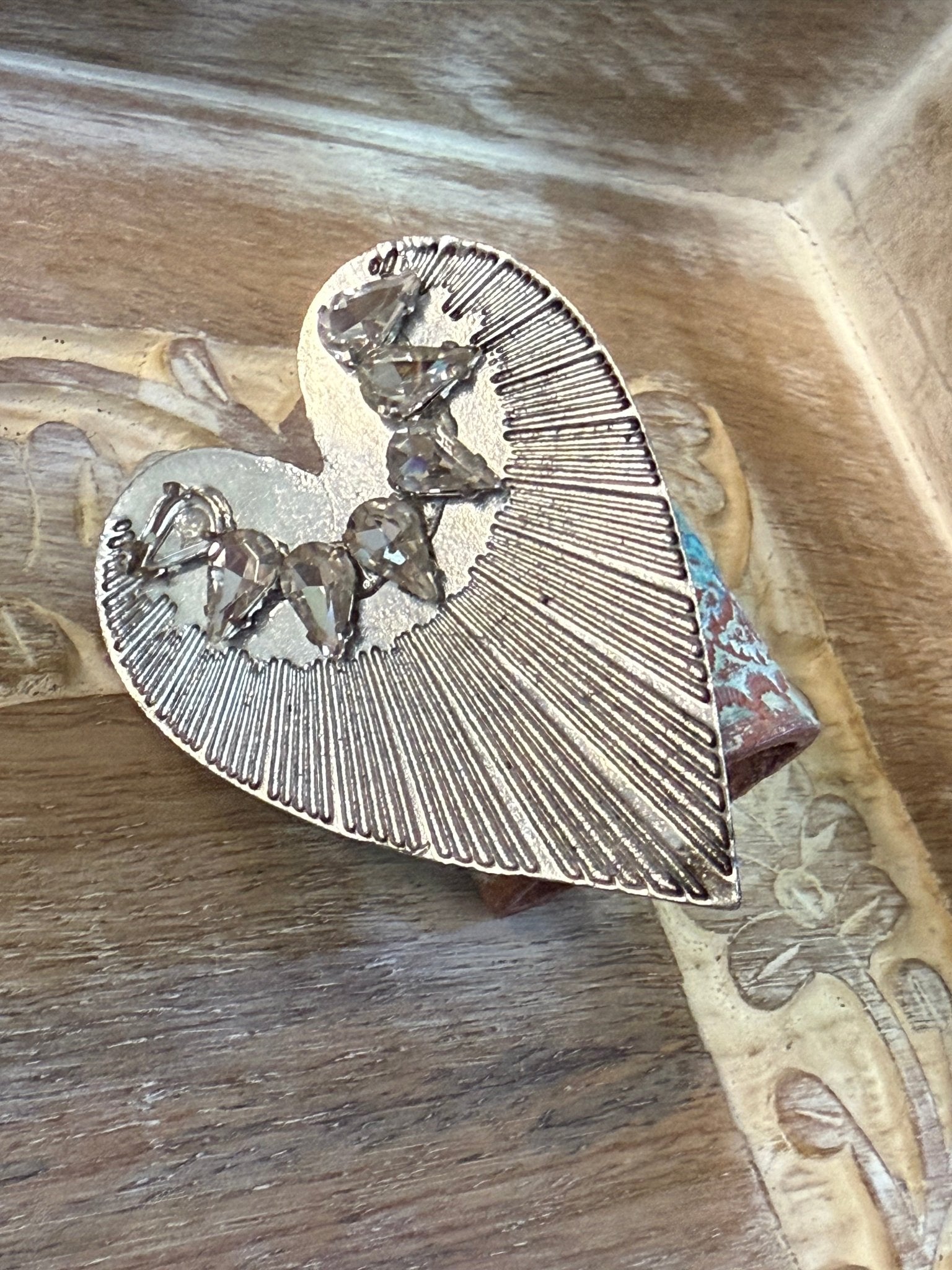 Heart Clip Slider - Vintage Vault Boutique