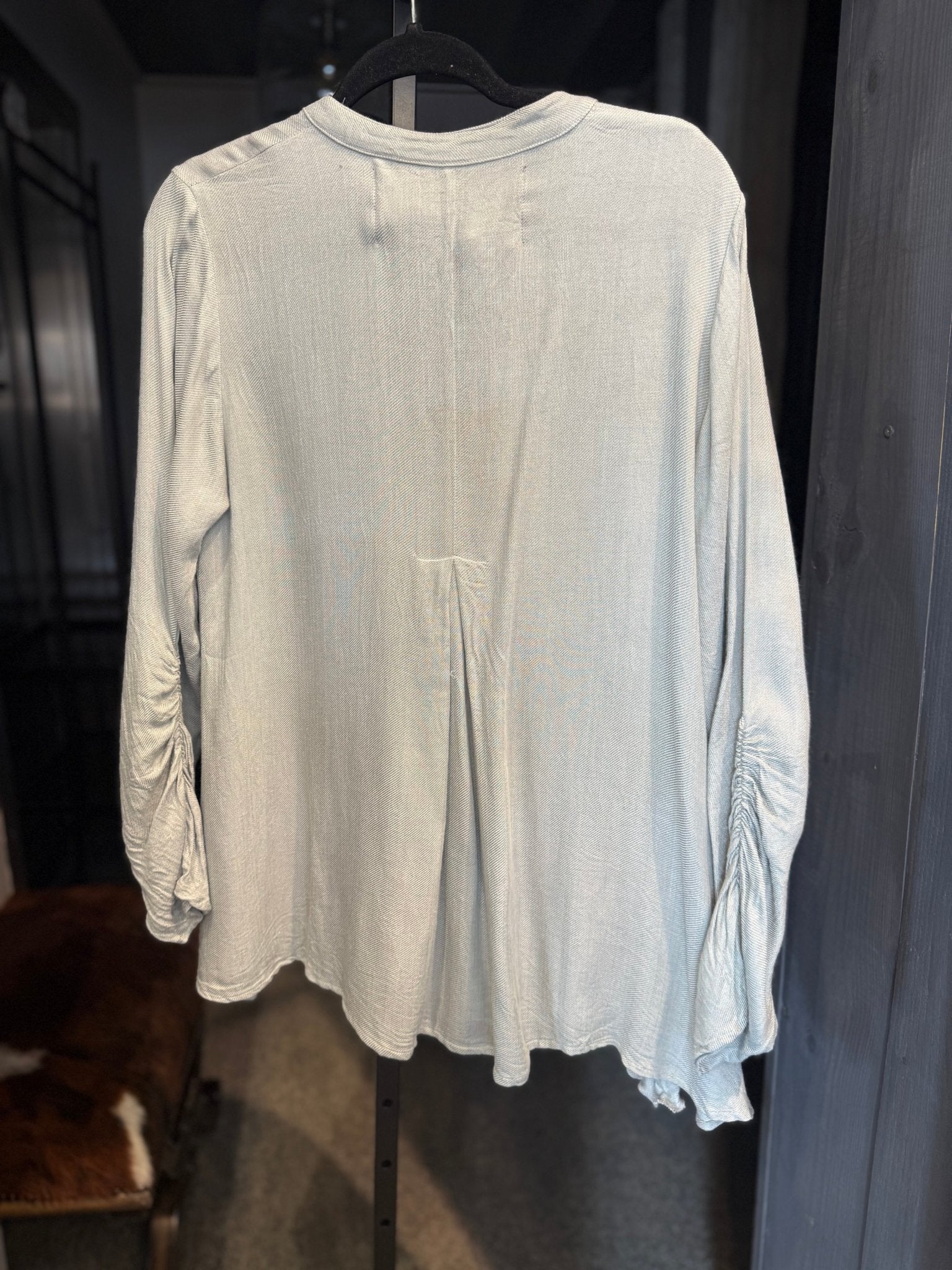 Rosanne Blue Linen Top - Vintage Vault Boutique