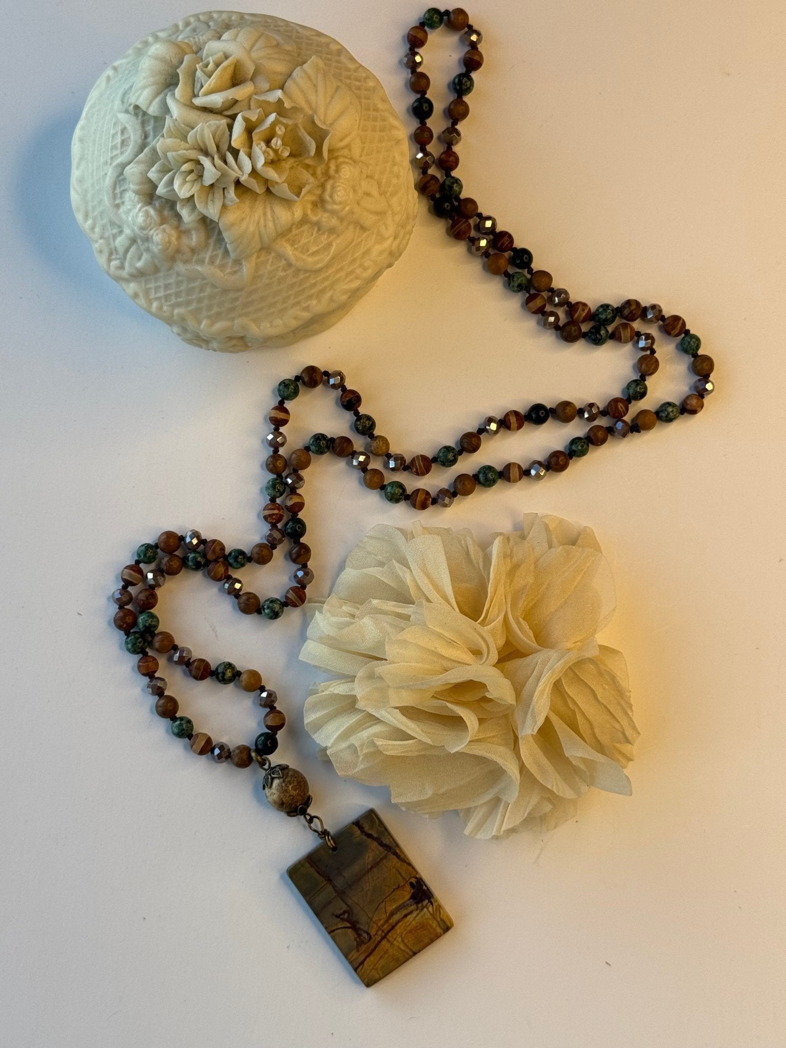Retangular Stone Pendant Necklace - Vintage Vault Boutique