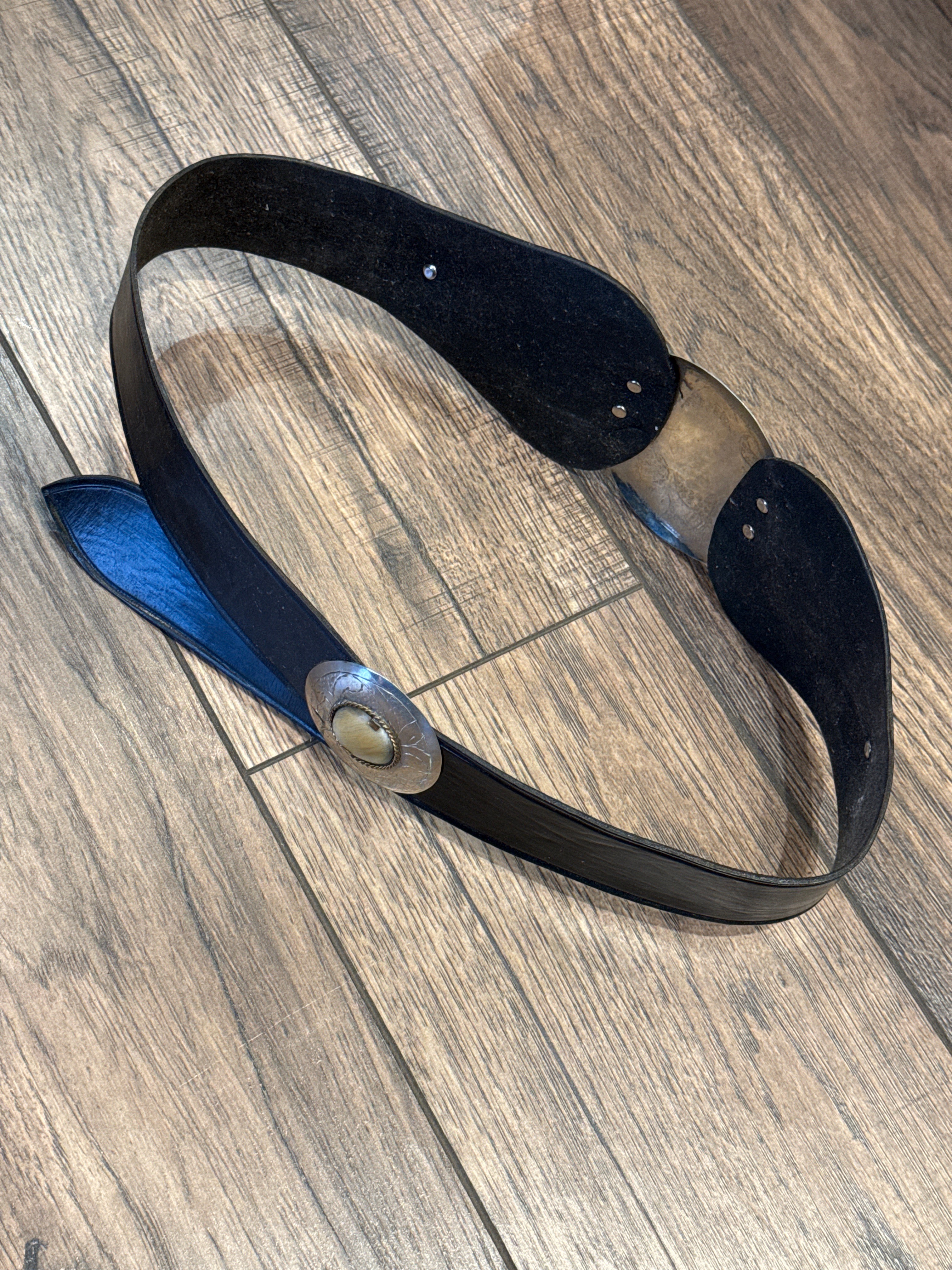 Back Center Metal Black Leather Belt