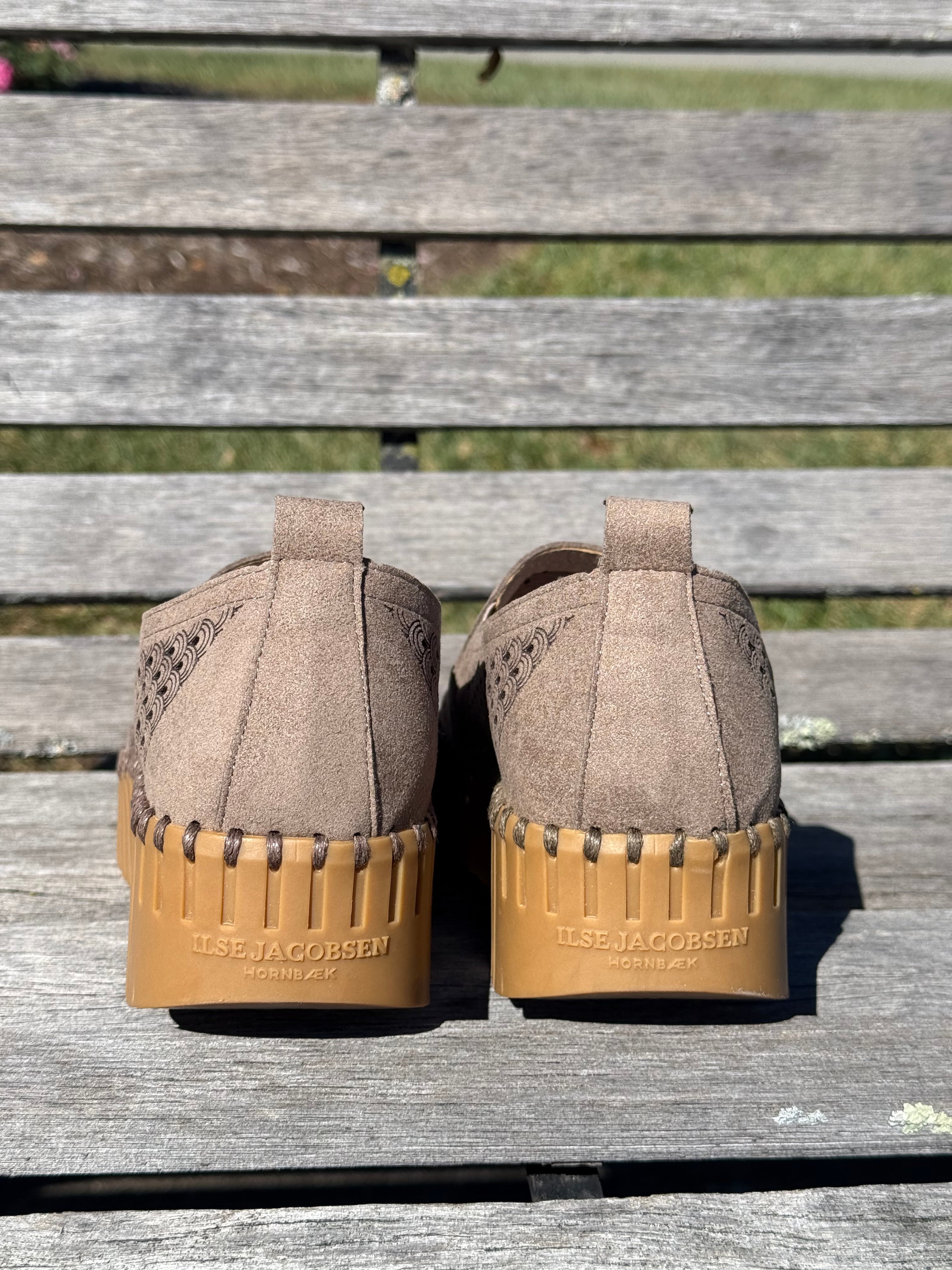Tulip 4078 Wedge - Wheat