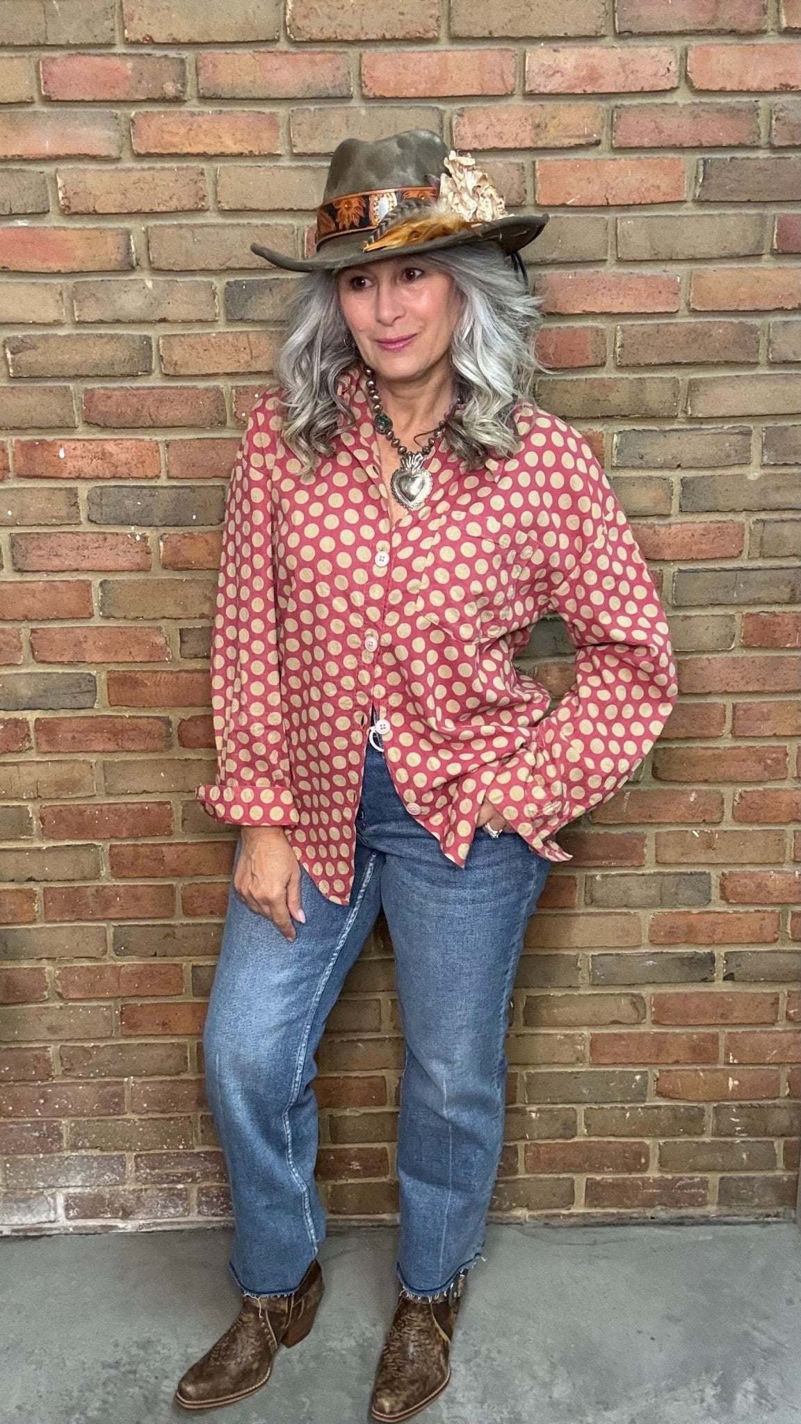 To The Point Shirt - Lovely Dot - Vintage Vault Boutique