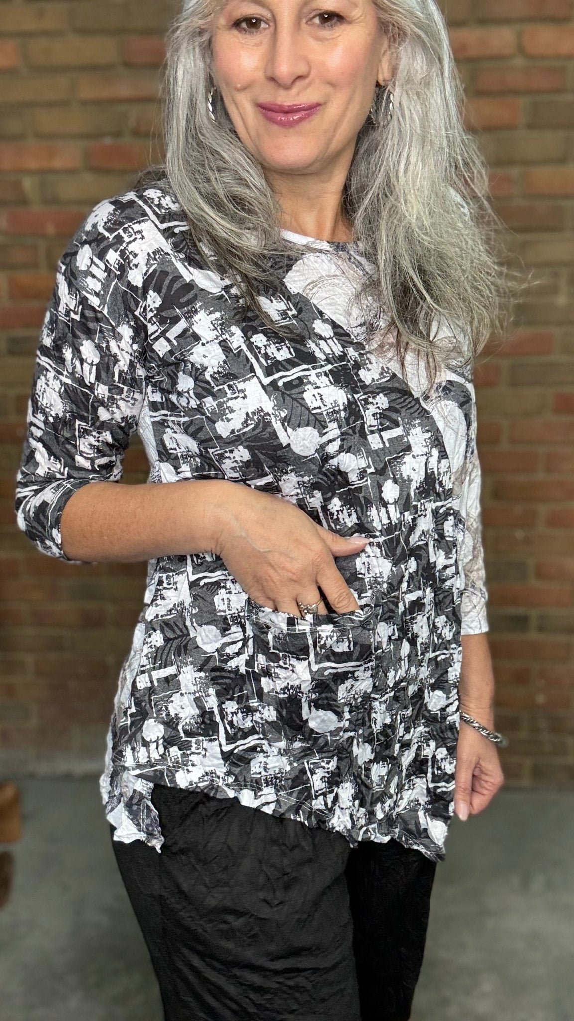 Circles Asymmetric Pocket Top - Vintage Vault Boutique