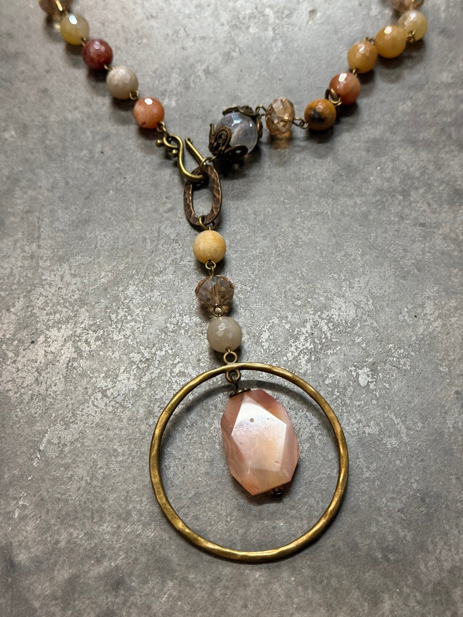Carol Su Encircled Stone Necklace - Vintage Vault Boutique