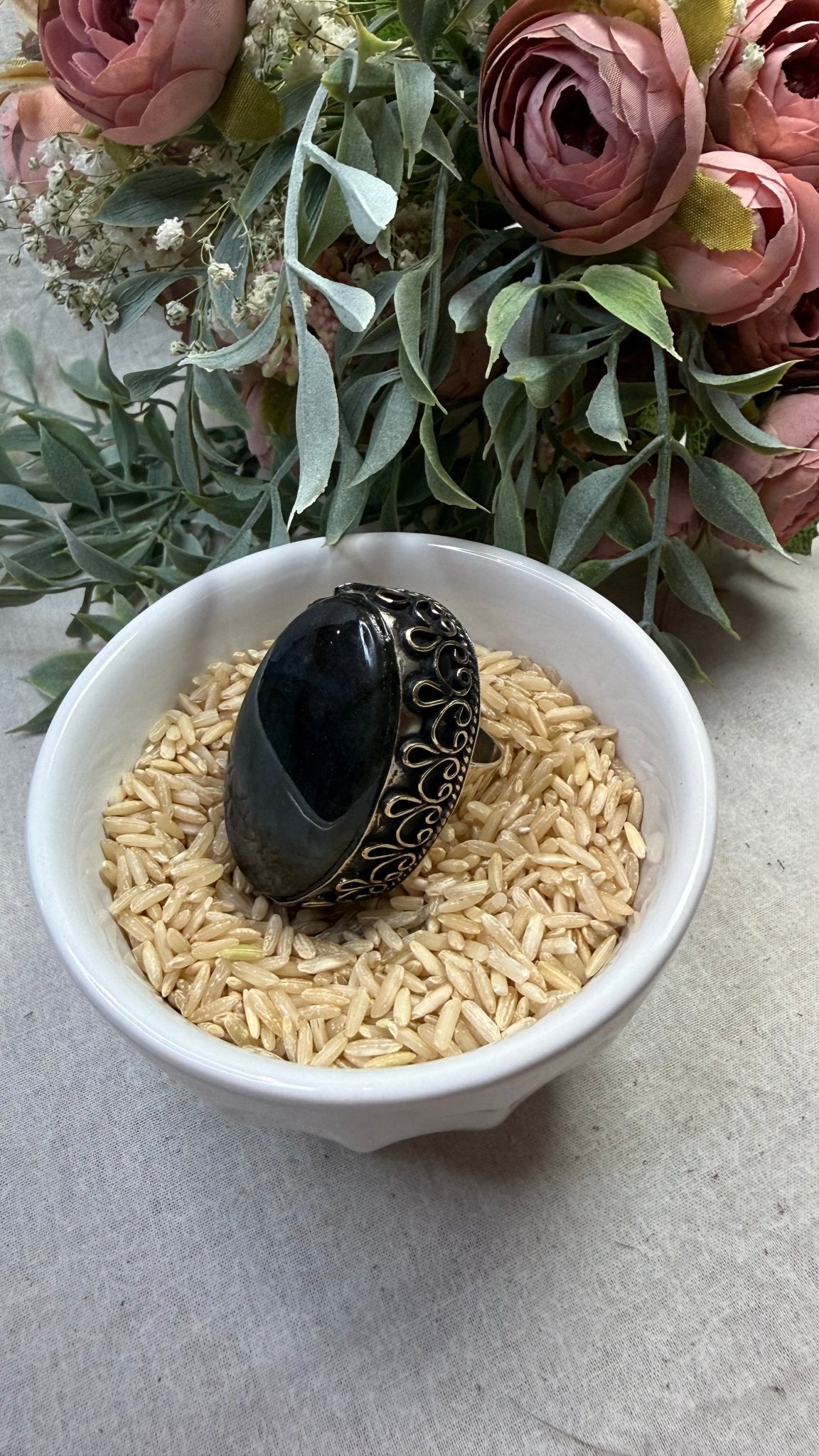 Oval Labradorite Queen Ring - Vintage Vault Boutique